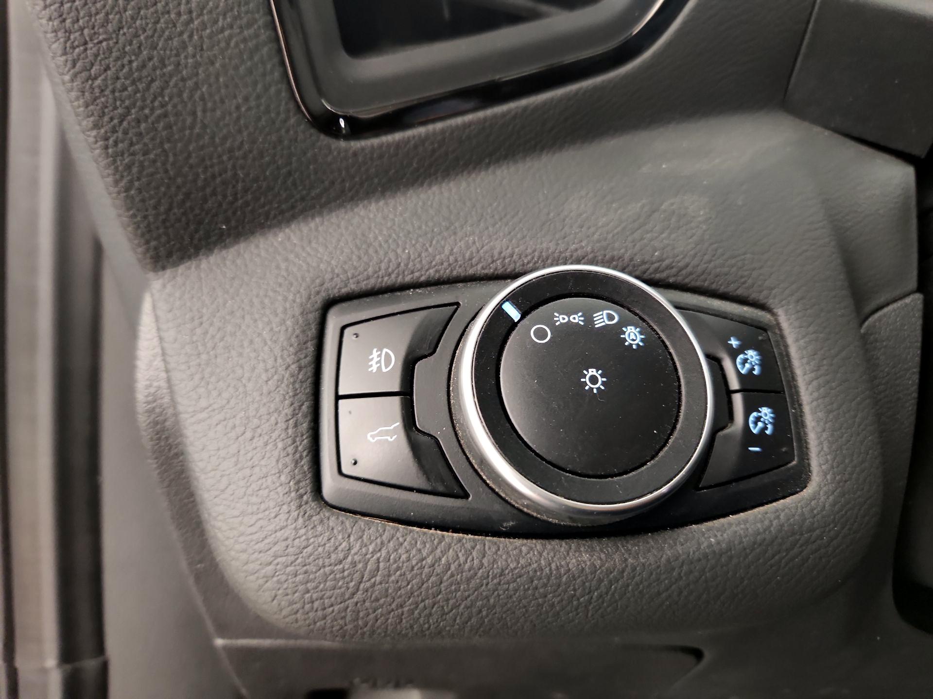 Thumbnail: 2017 Ford Escape - 13