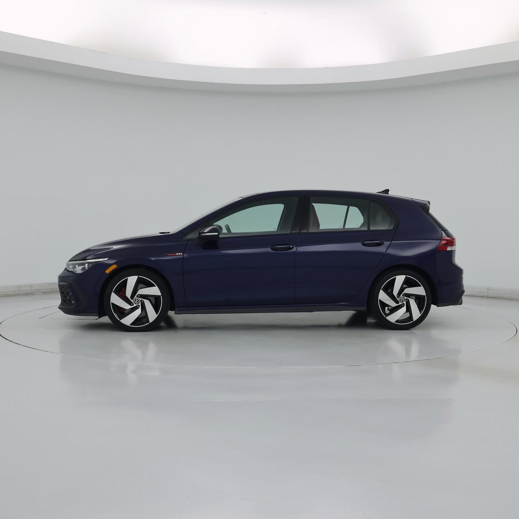 Thumbnail: 2023 Volkswagen Golf - 3