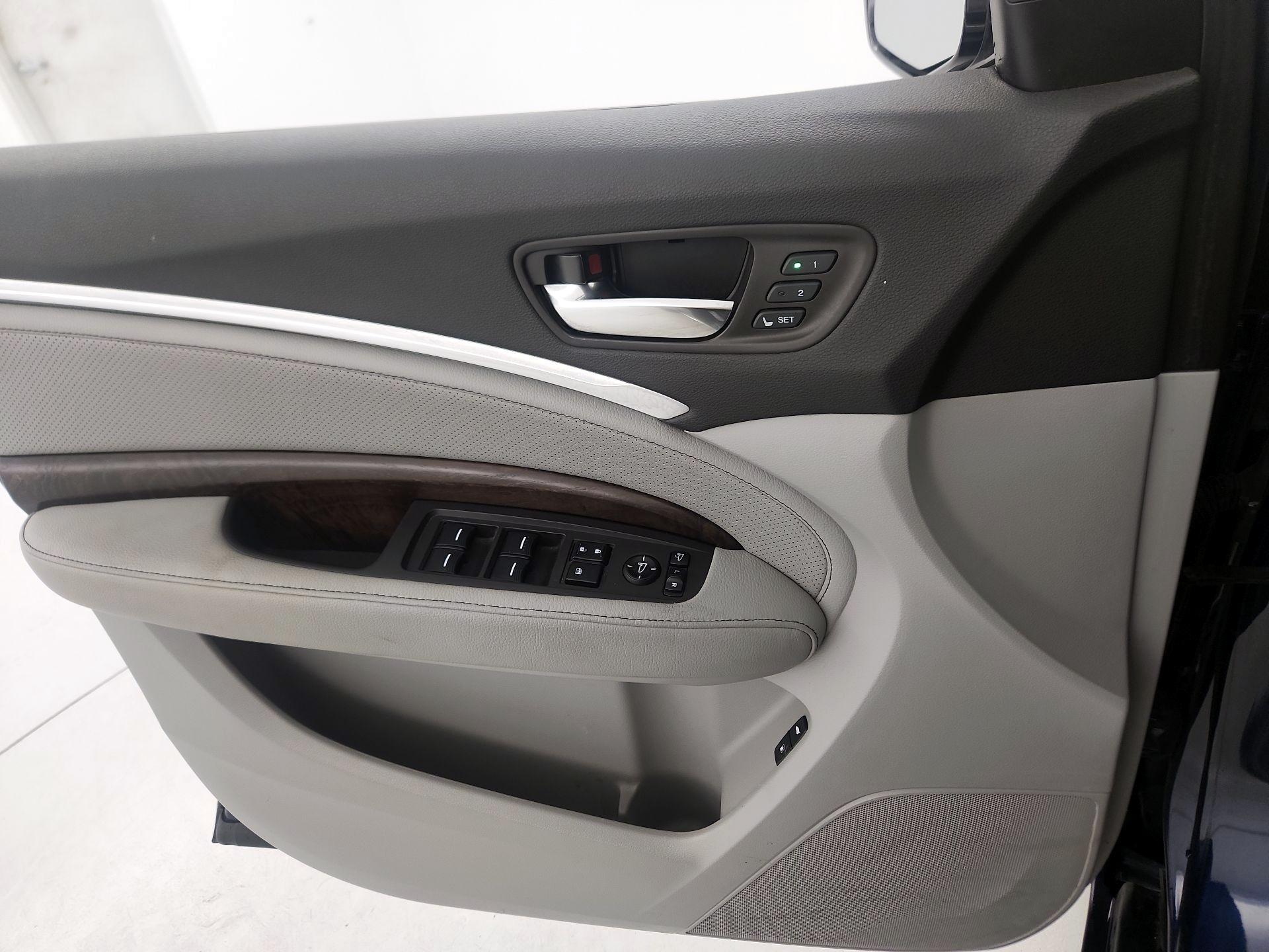 Thumbnail: 2019 Acura MDX - 12