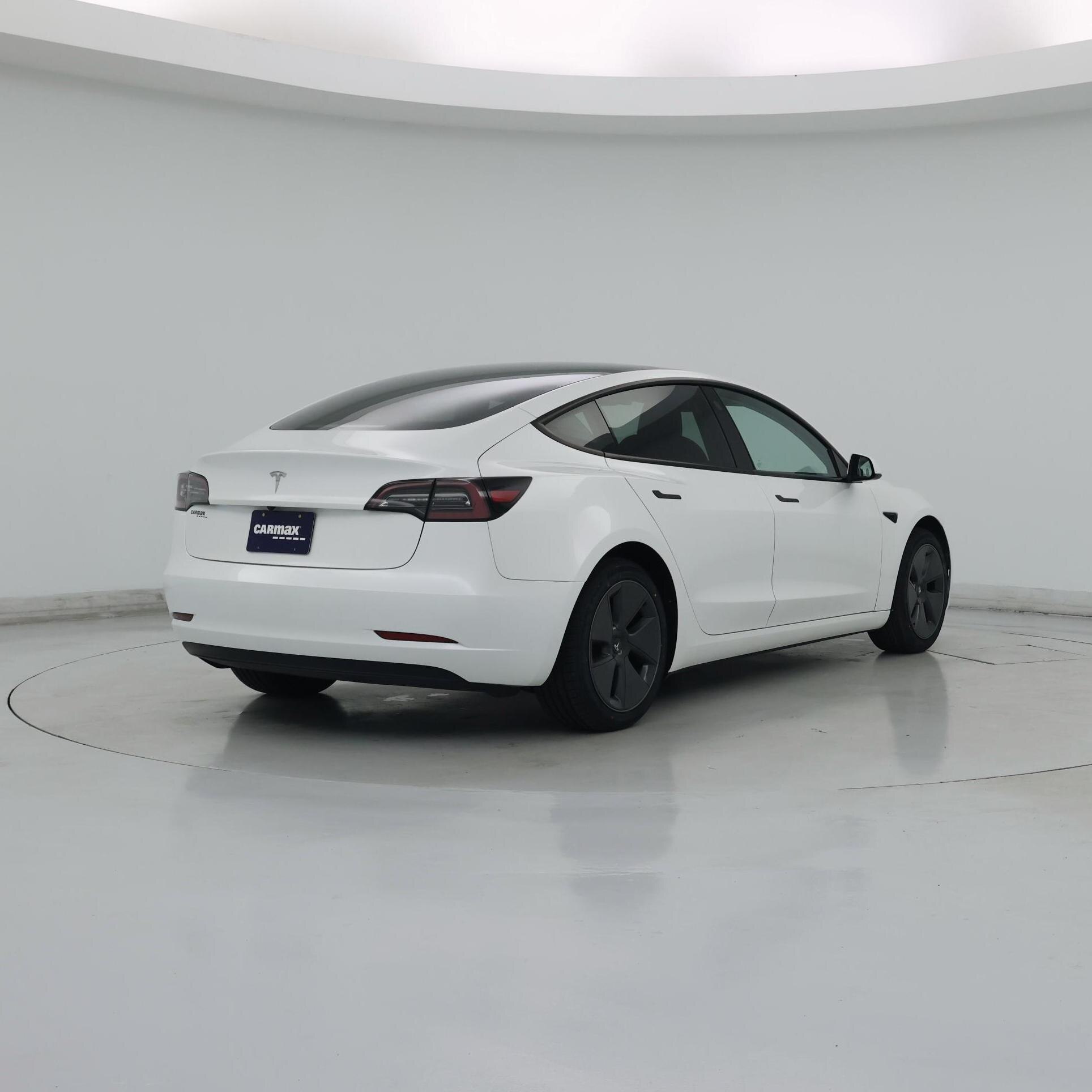 Thumbnail: 2023 Tesla Model 3 - 8