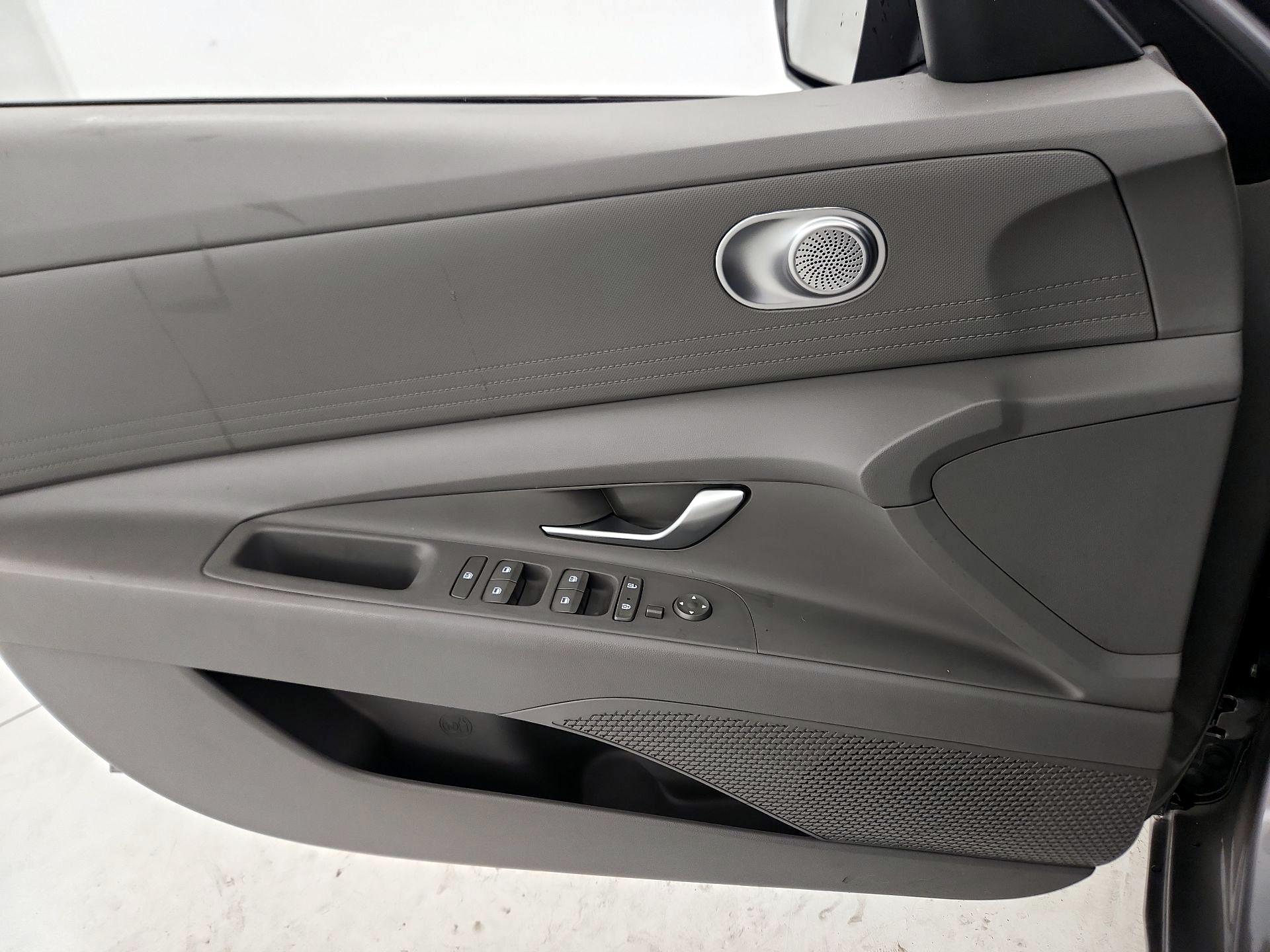 Thumbnail: 2023 Hyundai Elantra - 12