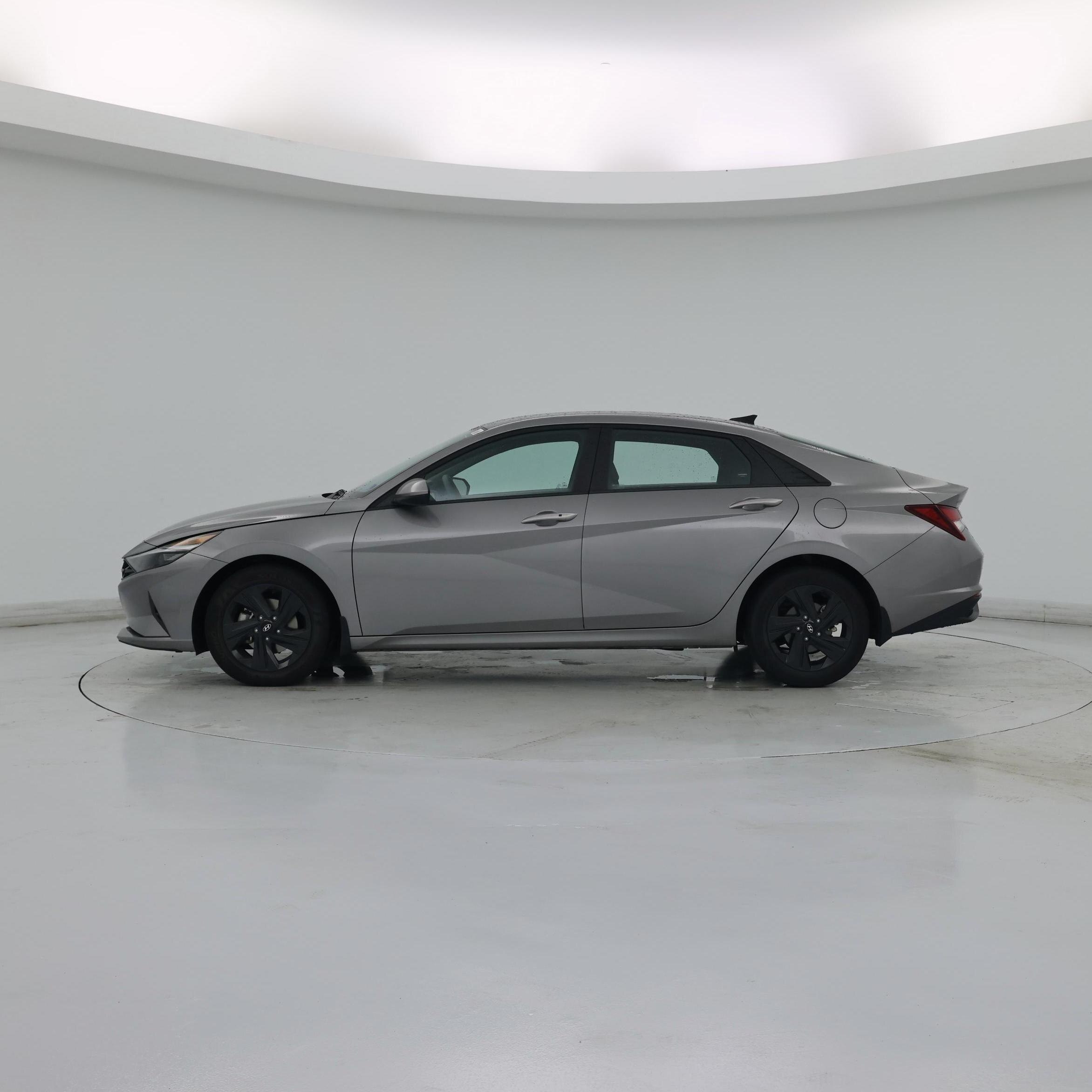 Thumbnail: 2023 Hyundai Elantra - 3