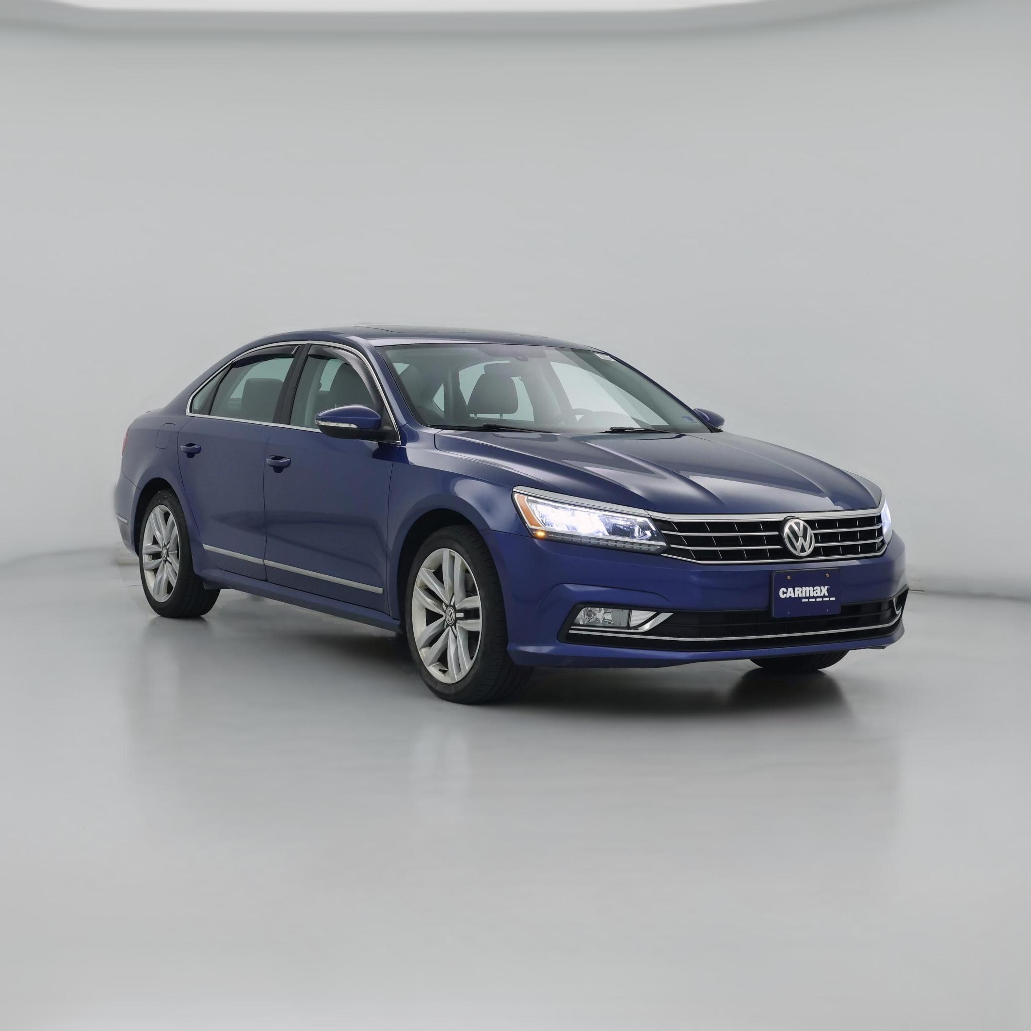 Thumbnail: 2016 Volkswagen Passat - 1