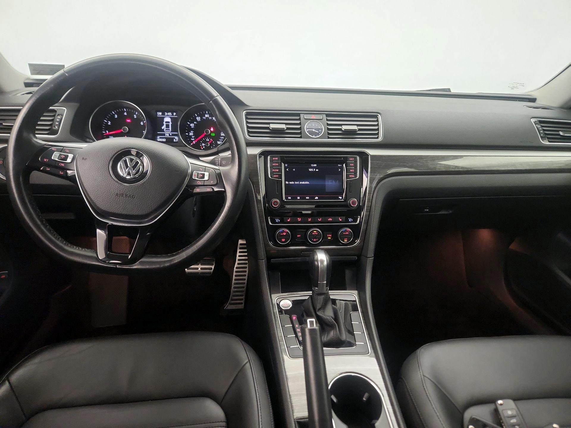 Thumbnail: 2016 Volkswagen Passat - 9
