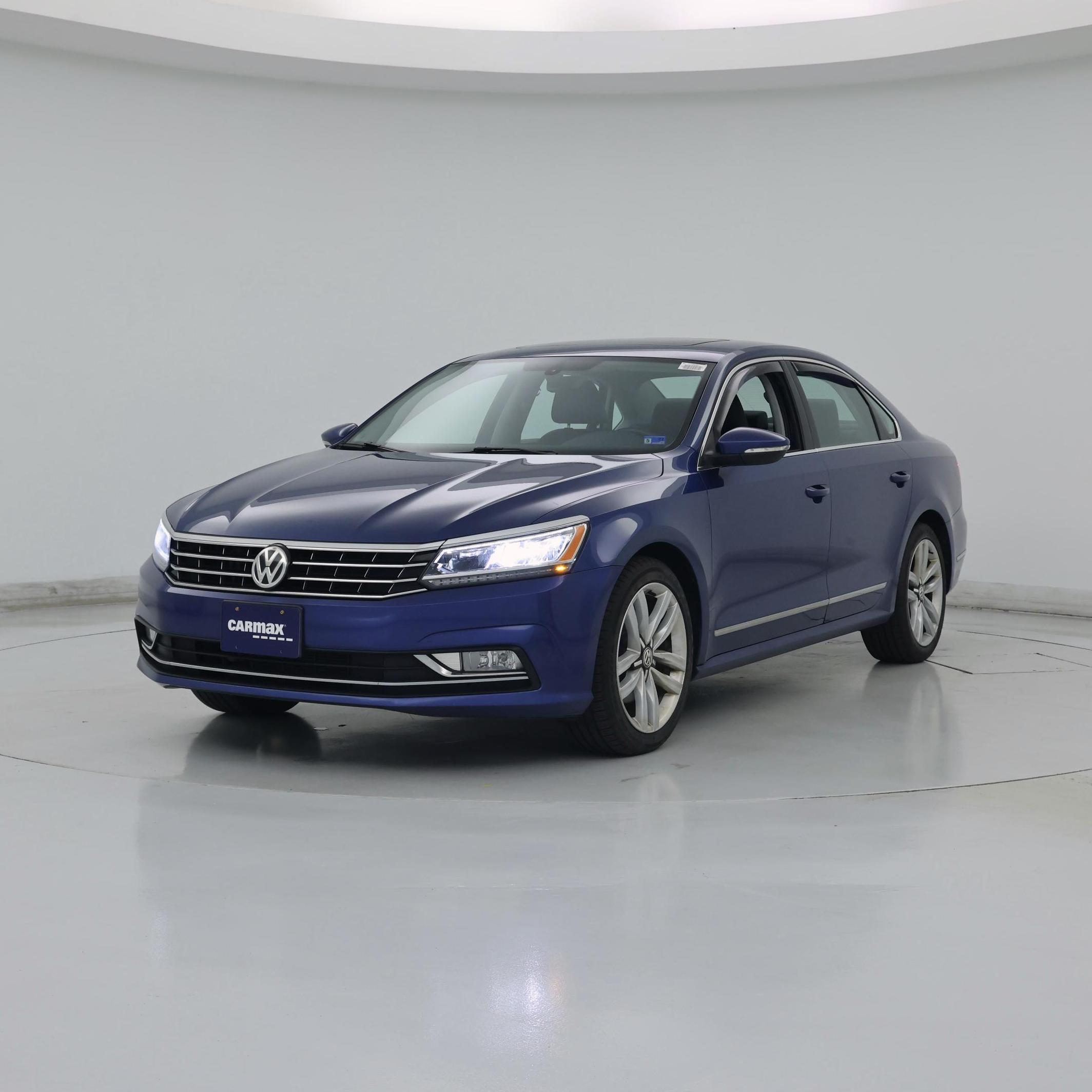 Thumbnail: 2016 Volkswagen Passat - 4
