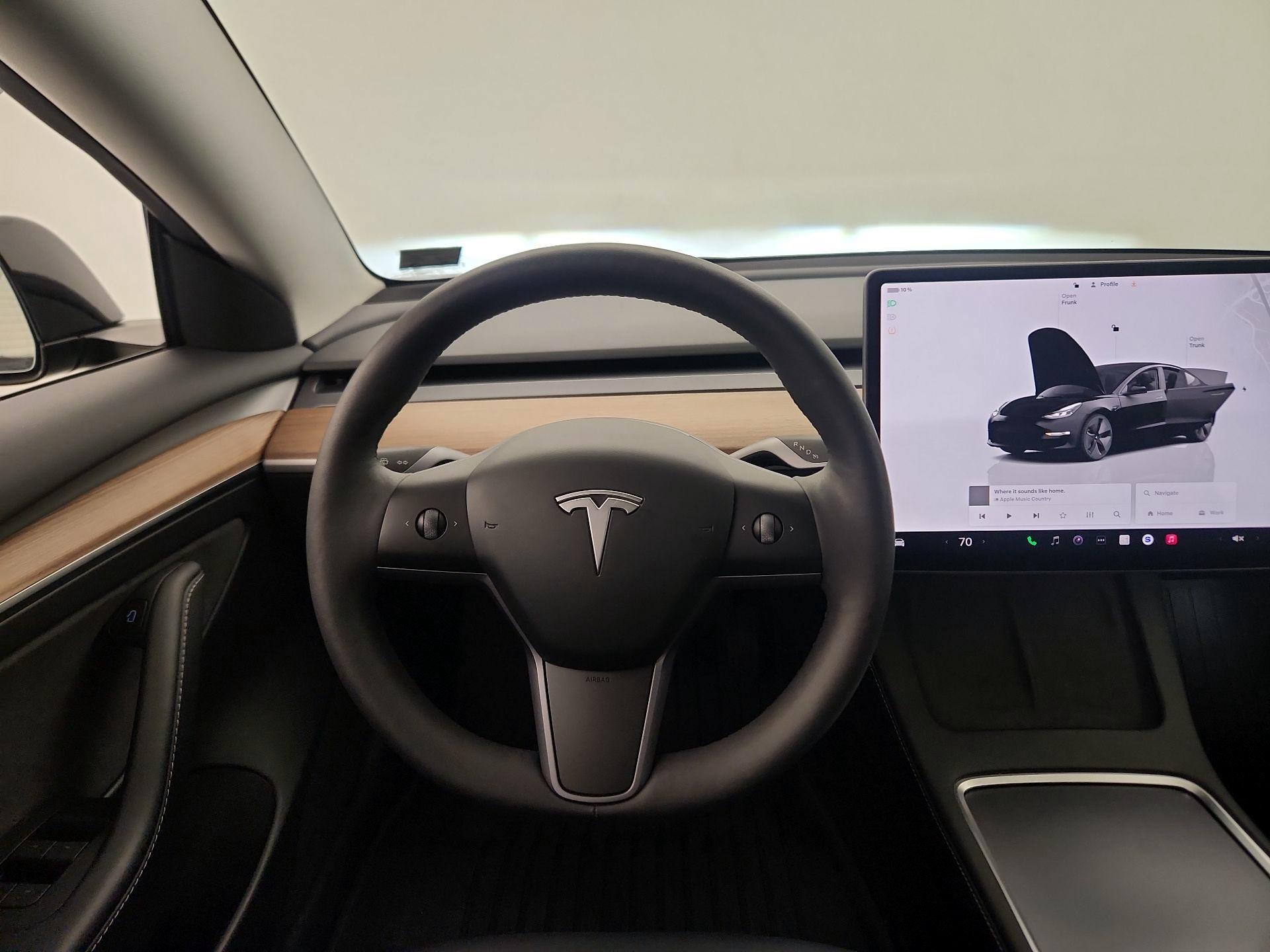 Thumbnail: 2023 Tesla Model 3 - 10