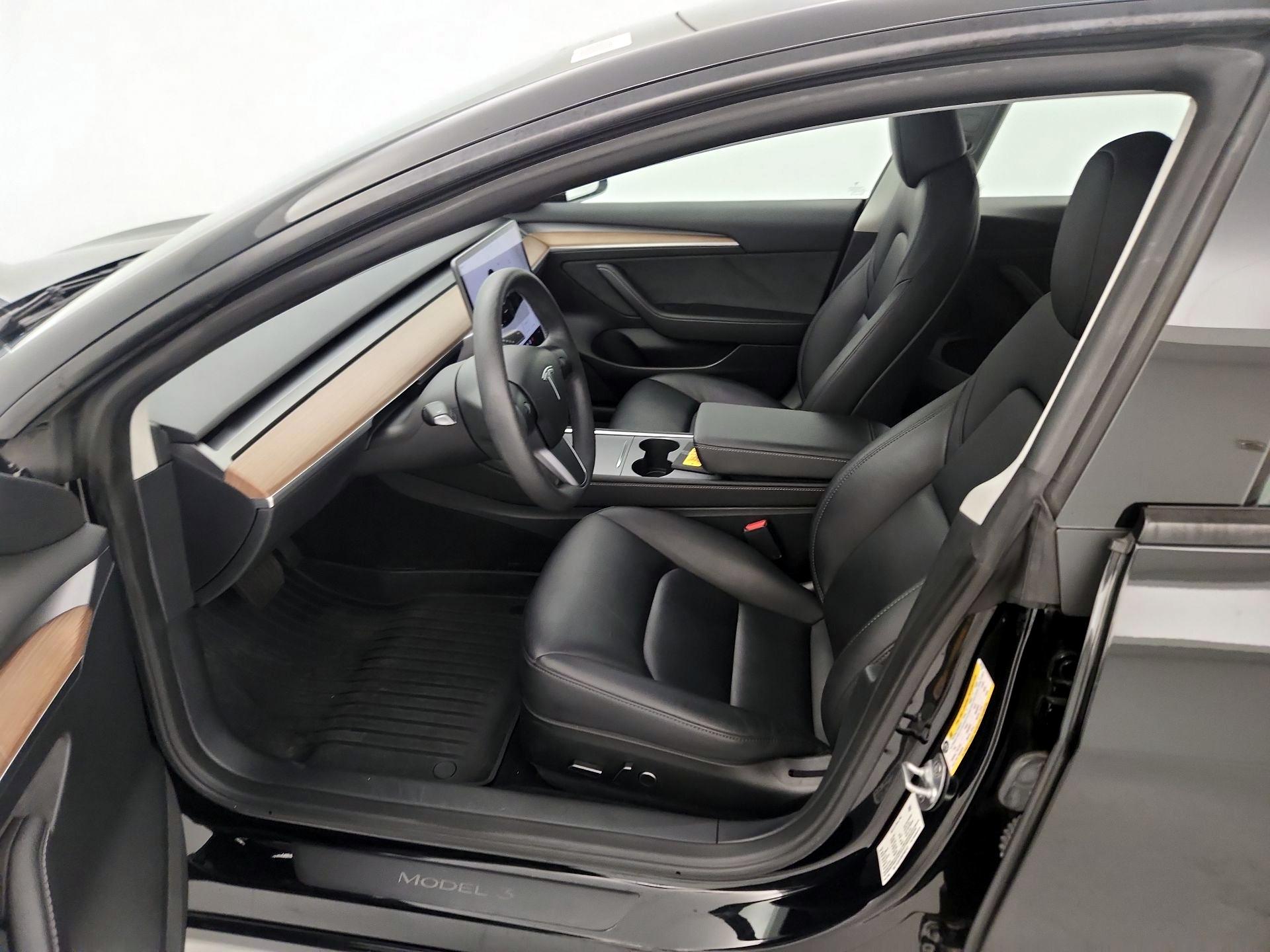 Thumbnail: 2023 Tesla Model 3 - 11