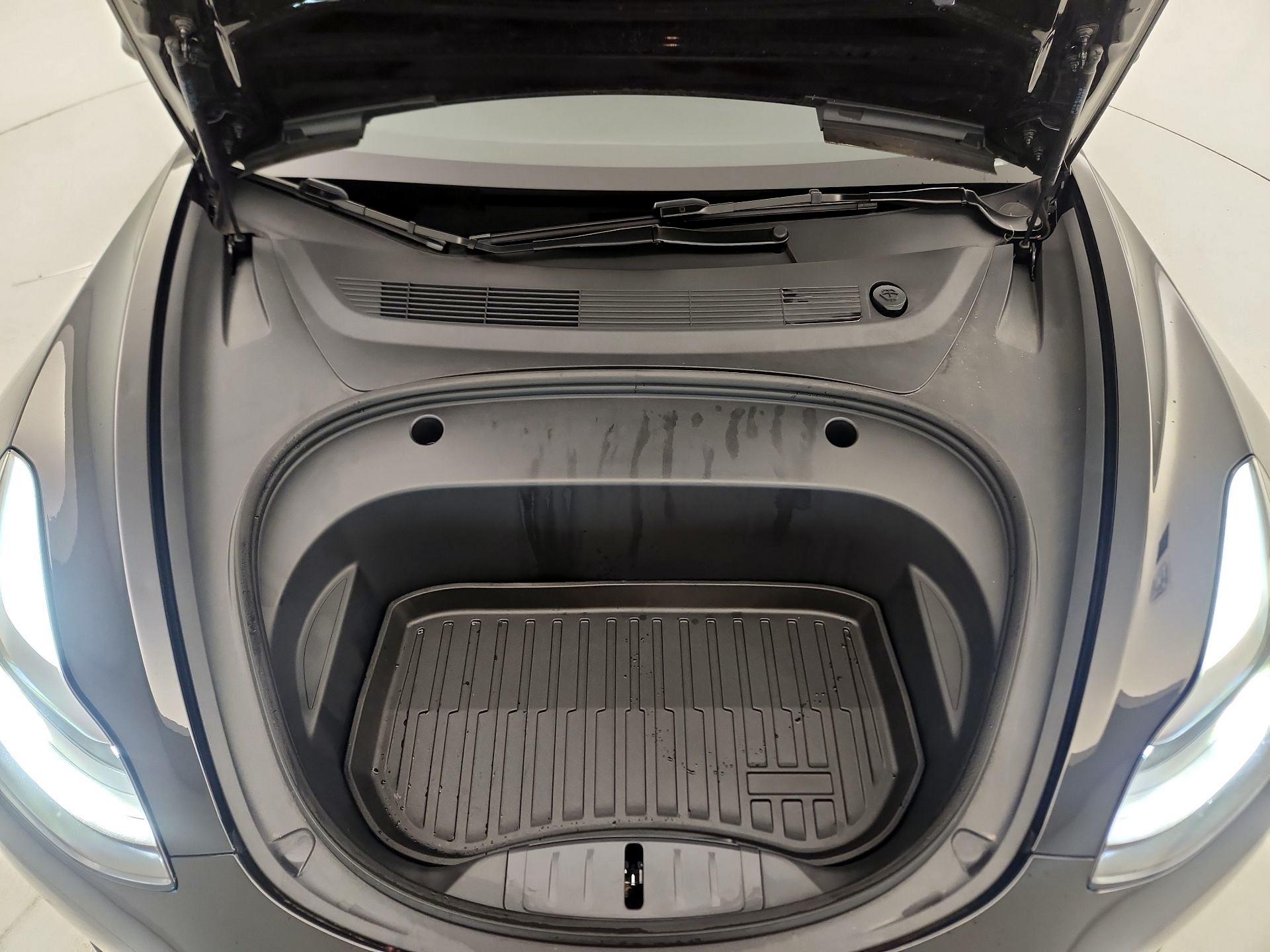 Thumbnail: 2023 Tesla Model 3 - 18