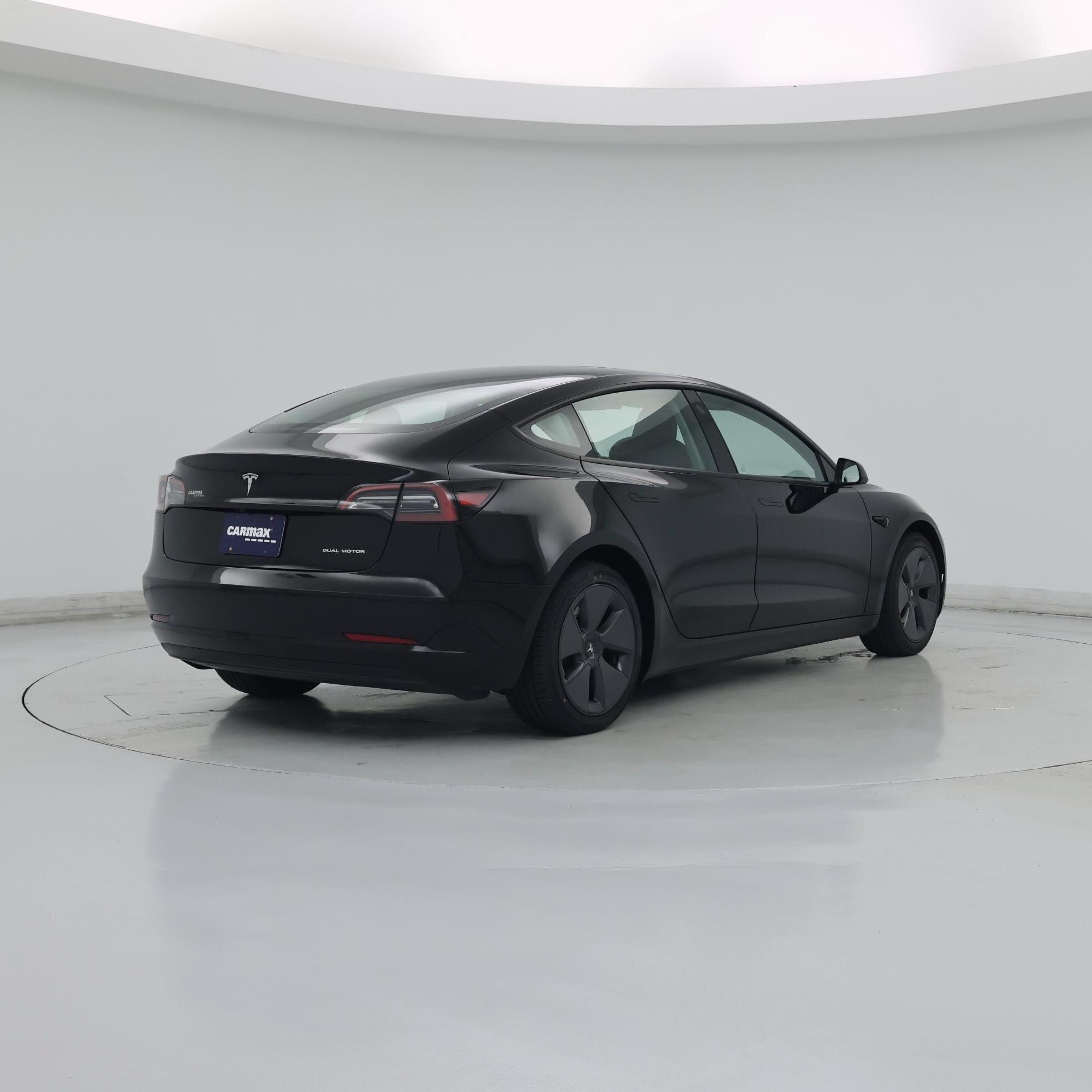 Thumbnail: 2023 Tesla Model 3 - 8