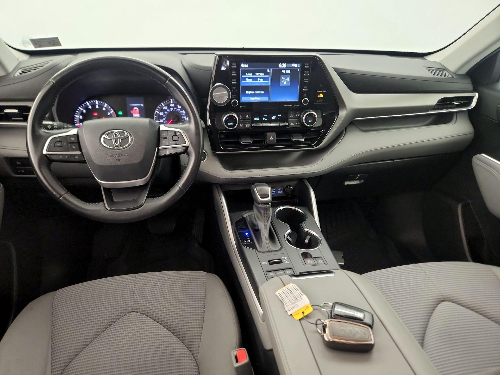Thumbnail: 2022 Toyota Highlander - 9