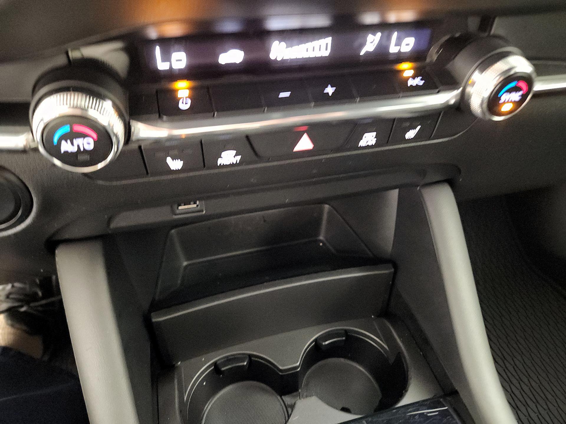 Thumbnail: 2019 Mazda Mazda3 - 17