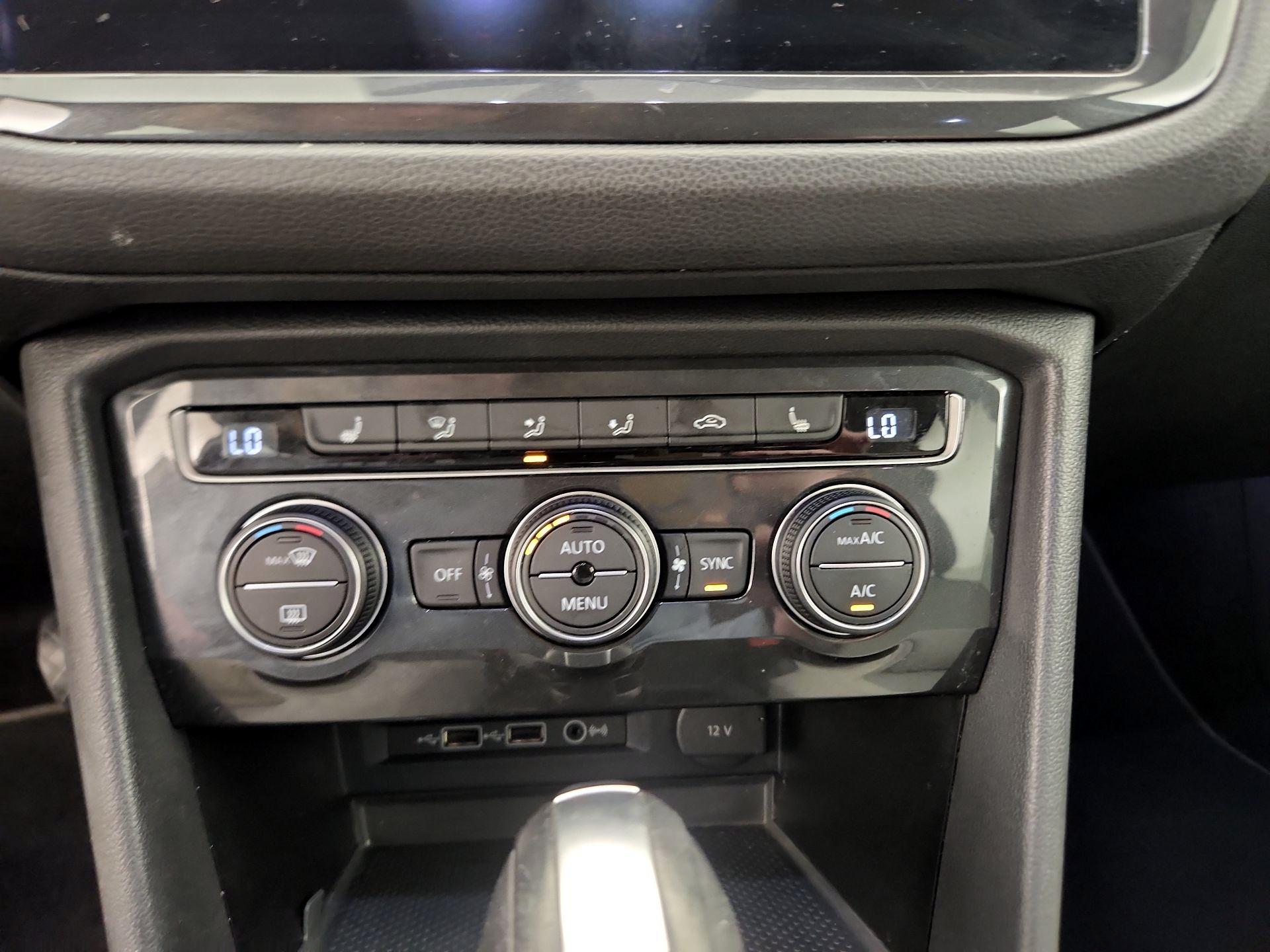 Thumbnail: 2019 Volkswagen Tiguan - 16
