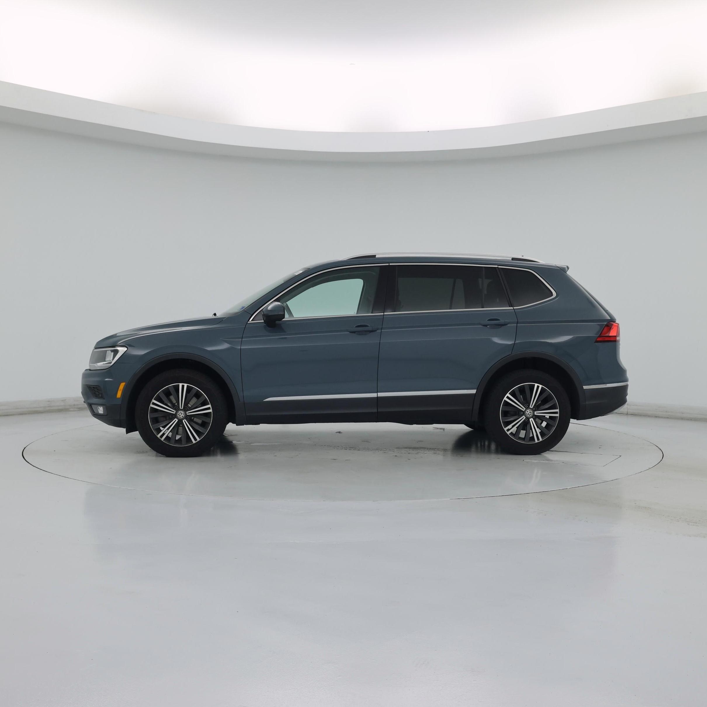 Thumbnail: 2019 Volkswagen Tiguan - 3
