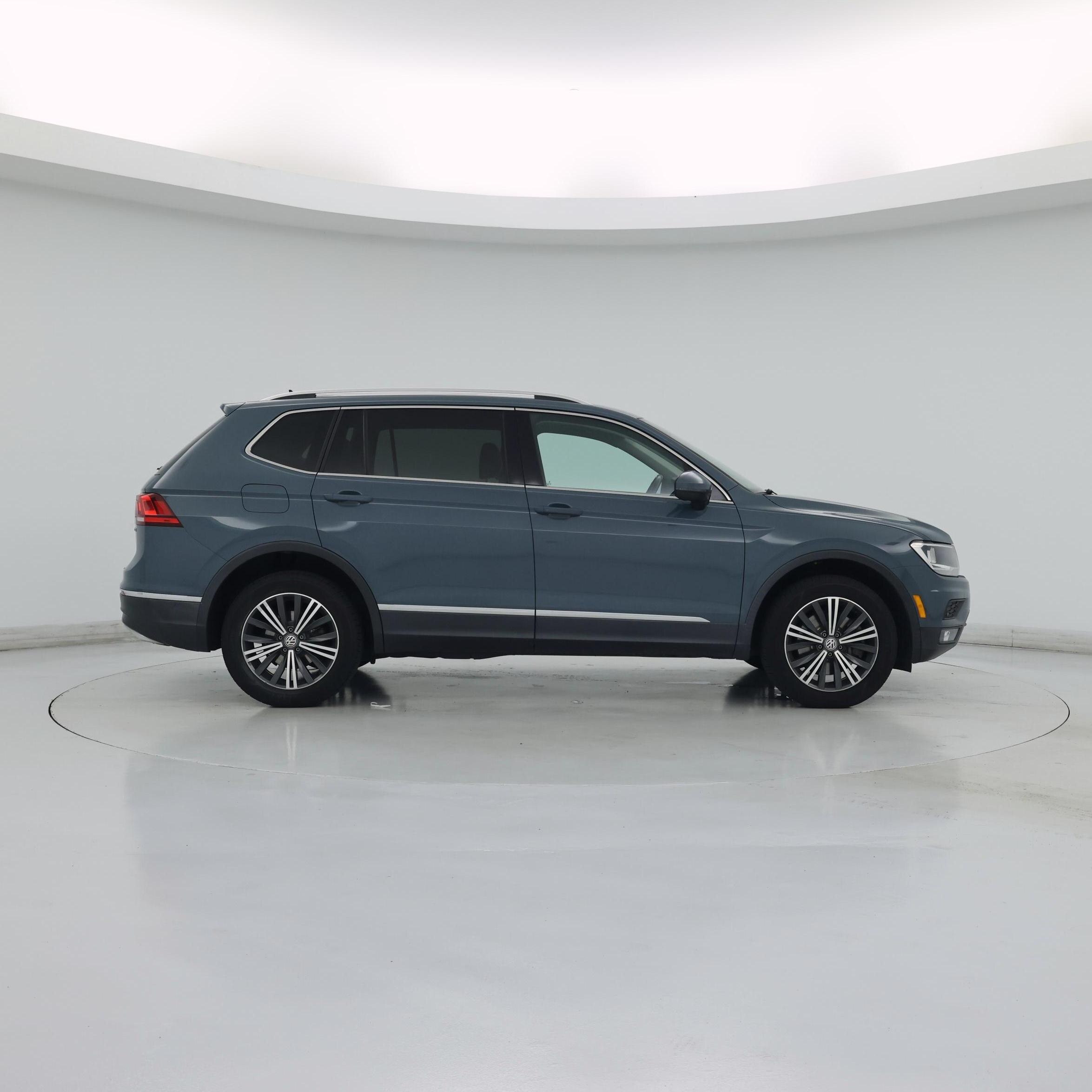 Thumbnail: 2019 Volkswagen Tiguan - 7