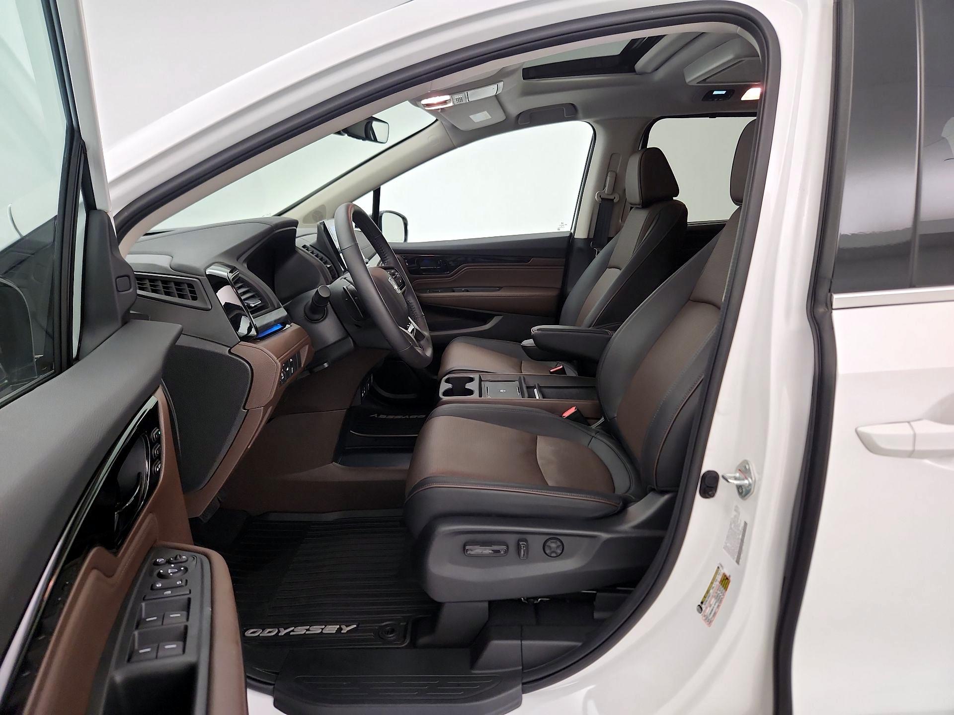 Thumbnail: 2026 Honda Odyssey - 11