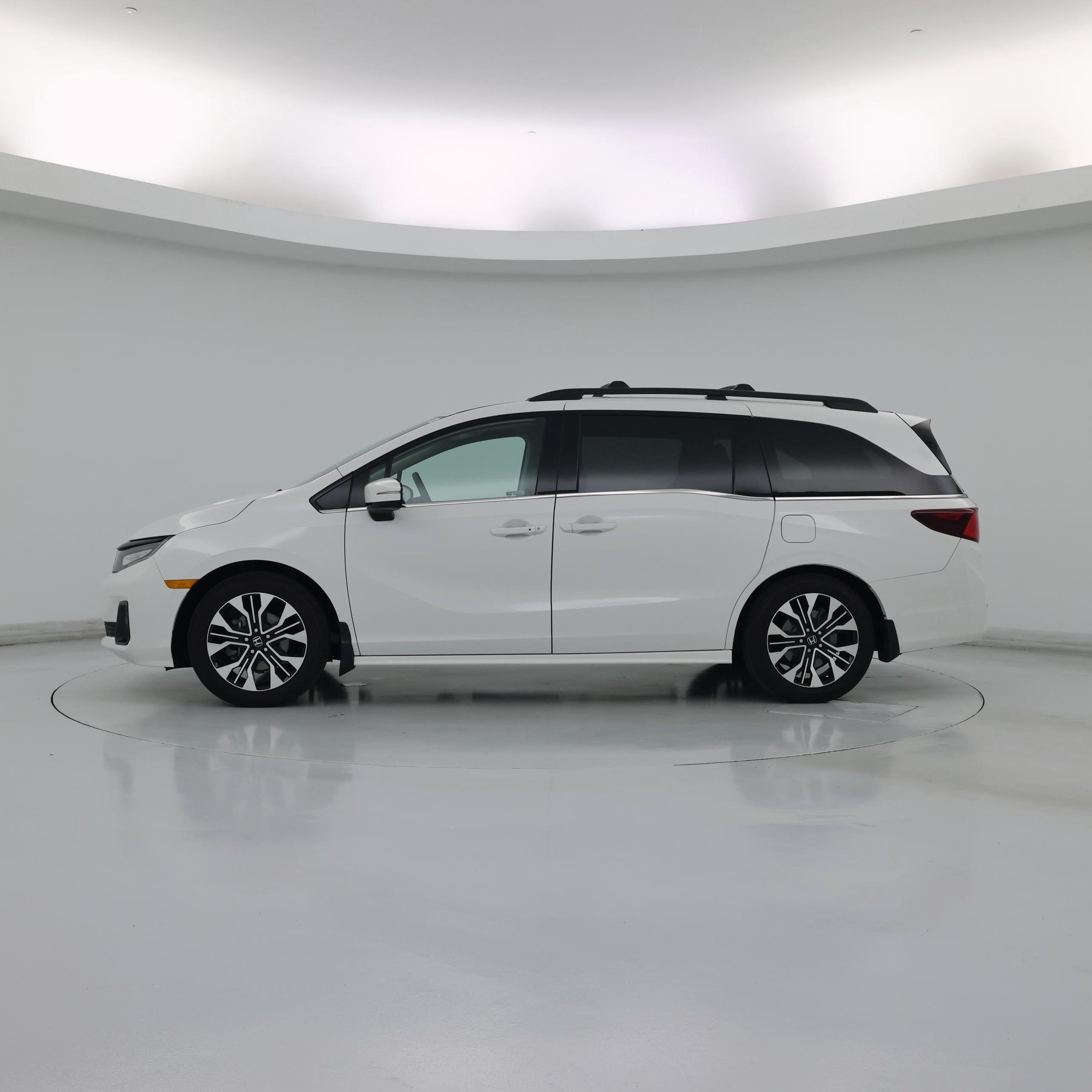 Thumbnail: 2026 Honda Odyssey - 3