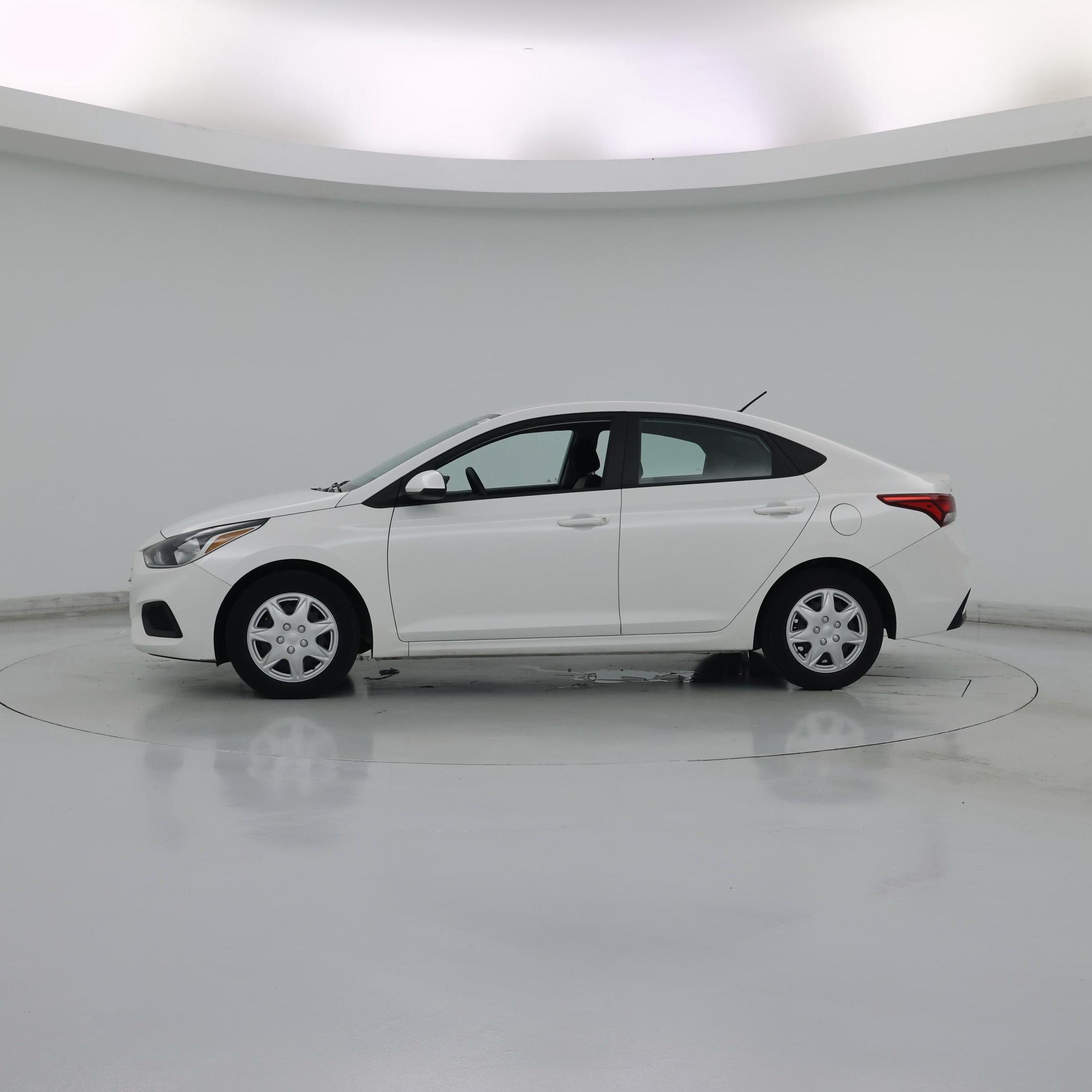 Thumbnail: 2022 Hyundai Accent - 3
