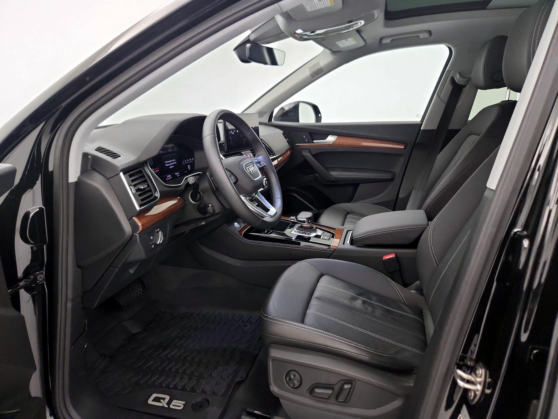 Thumbnail: 2022 Audi Q5 - 11