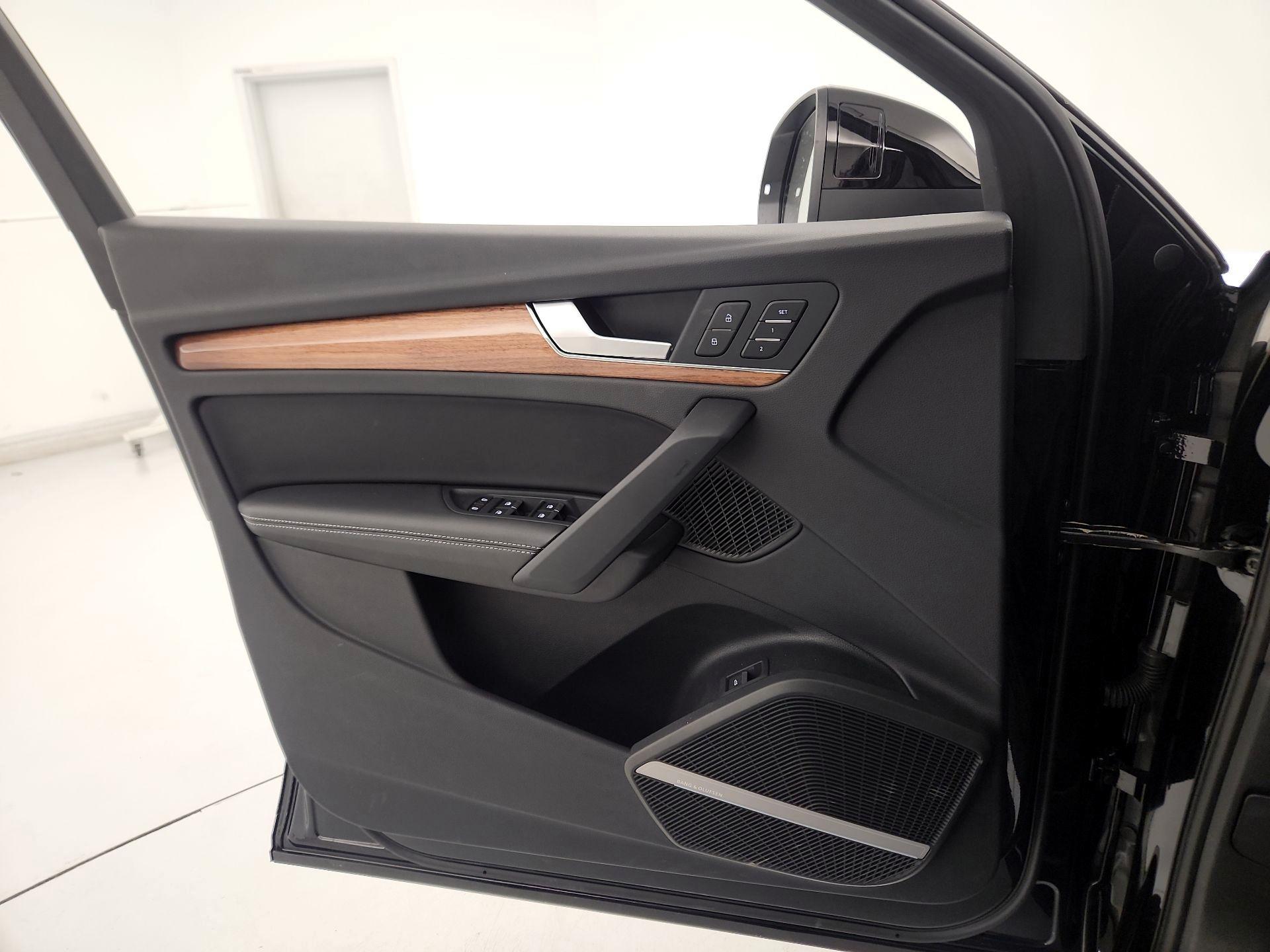 Thumbnail: 2022 Audi Q5 - 12
