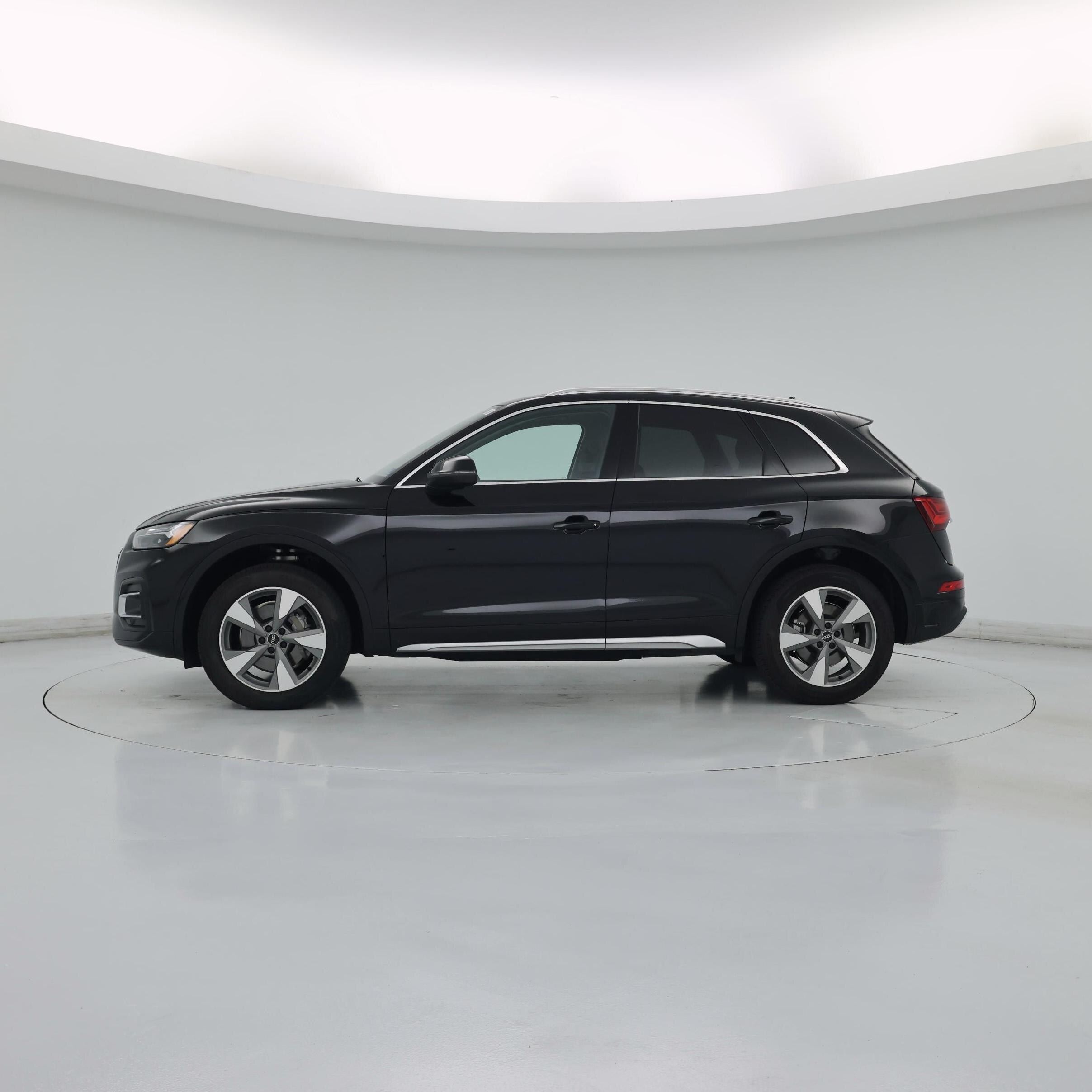 Thumbnail: 2022 Audi Q5 - 3