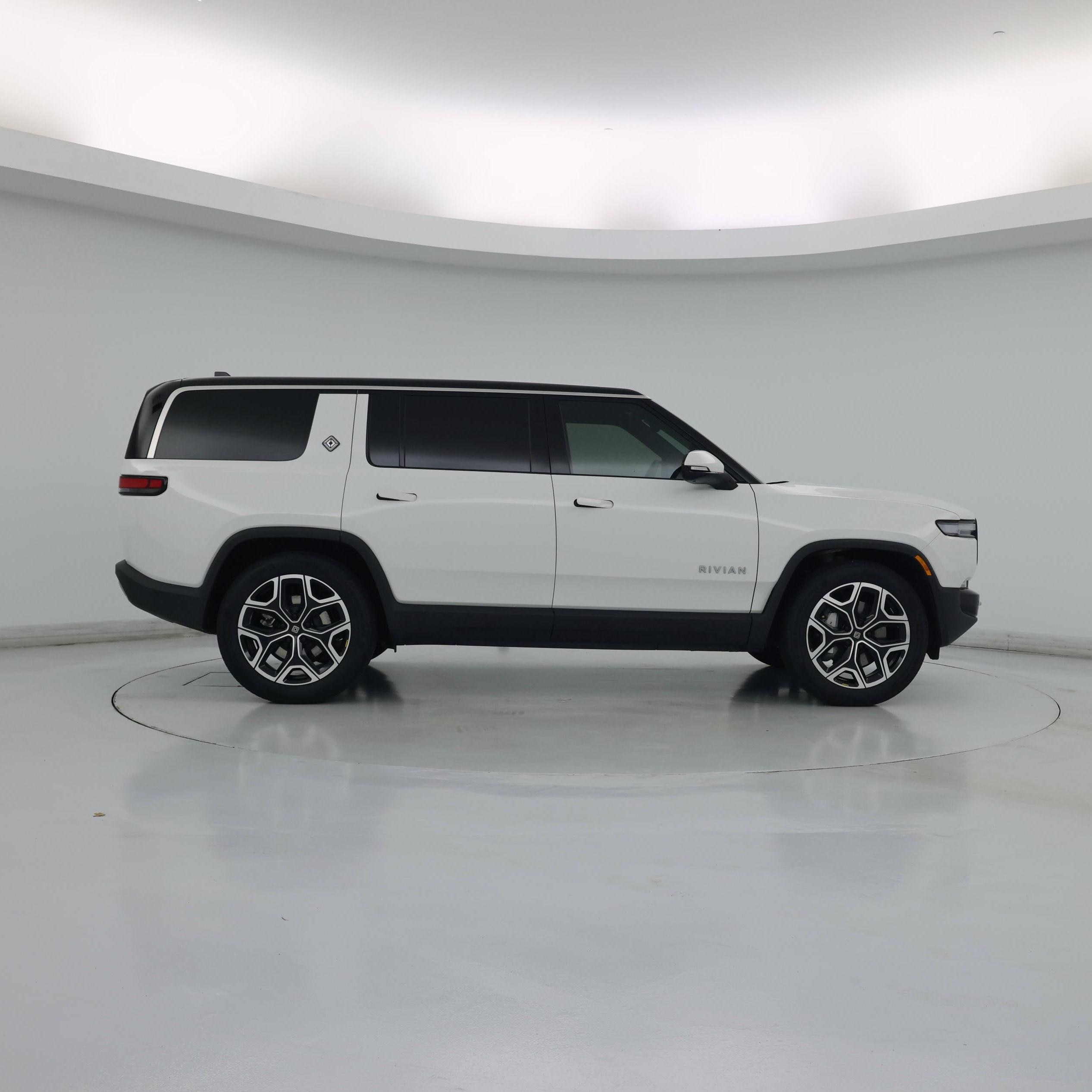 Thumbnail: 2025 Rivian R1S - 7