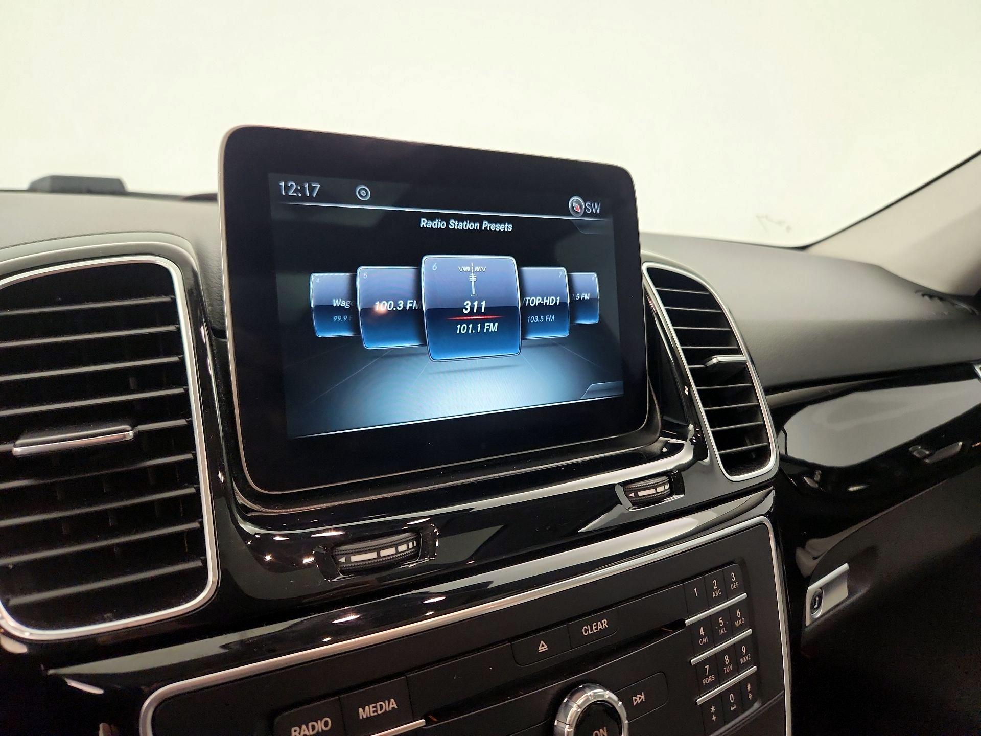 Thumbnail: 2016 Mercedes-Benz GLE - 13