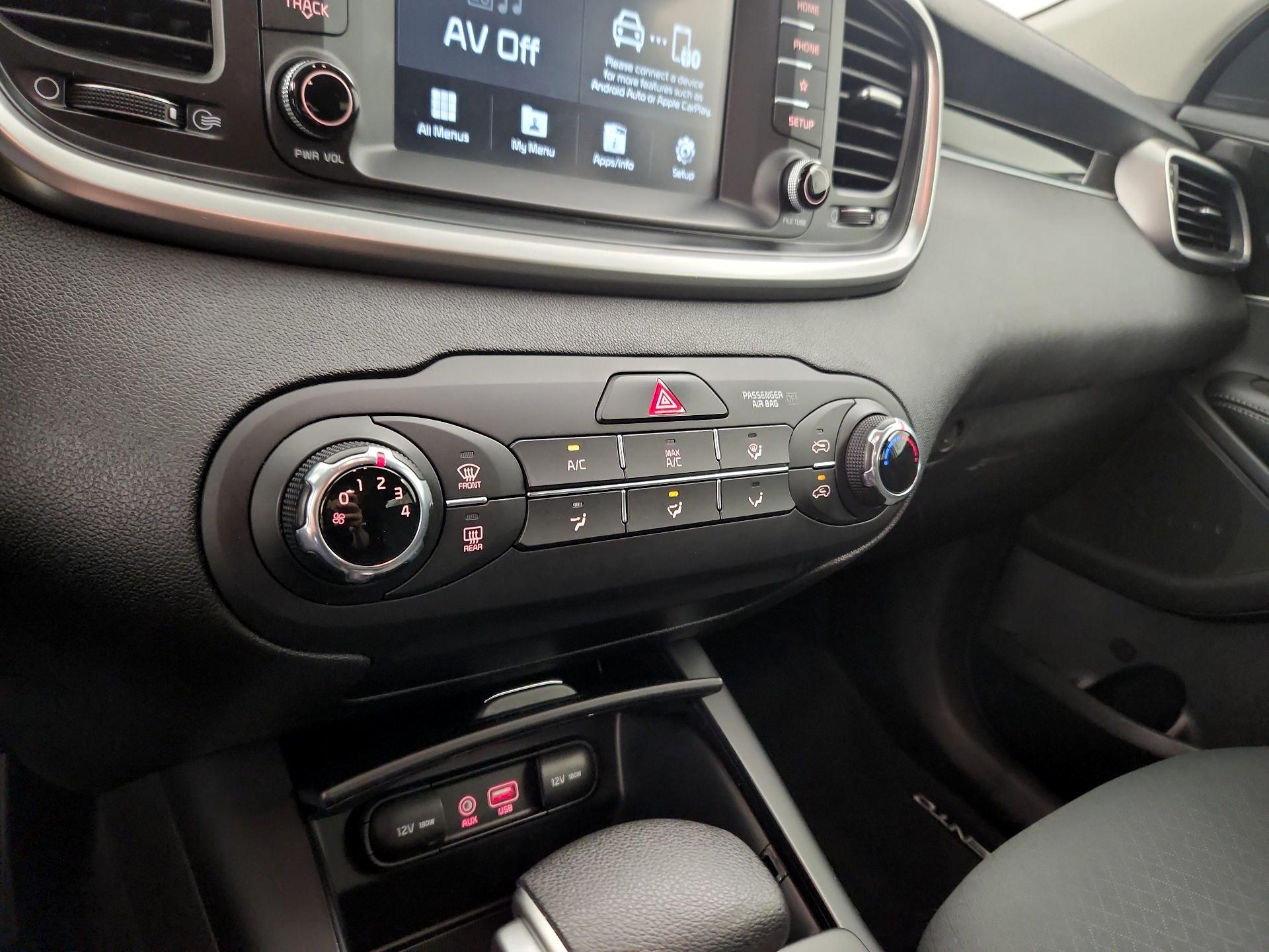 Thumbnail: 2020 Kia Sorento - 14