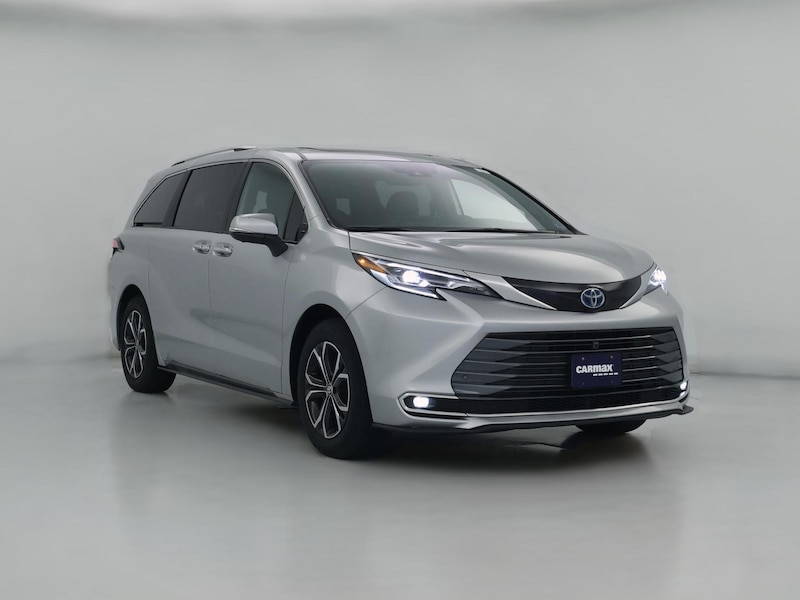 2025 Toyota Sienna Platinum