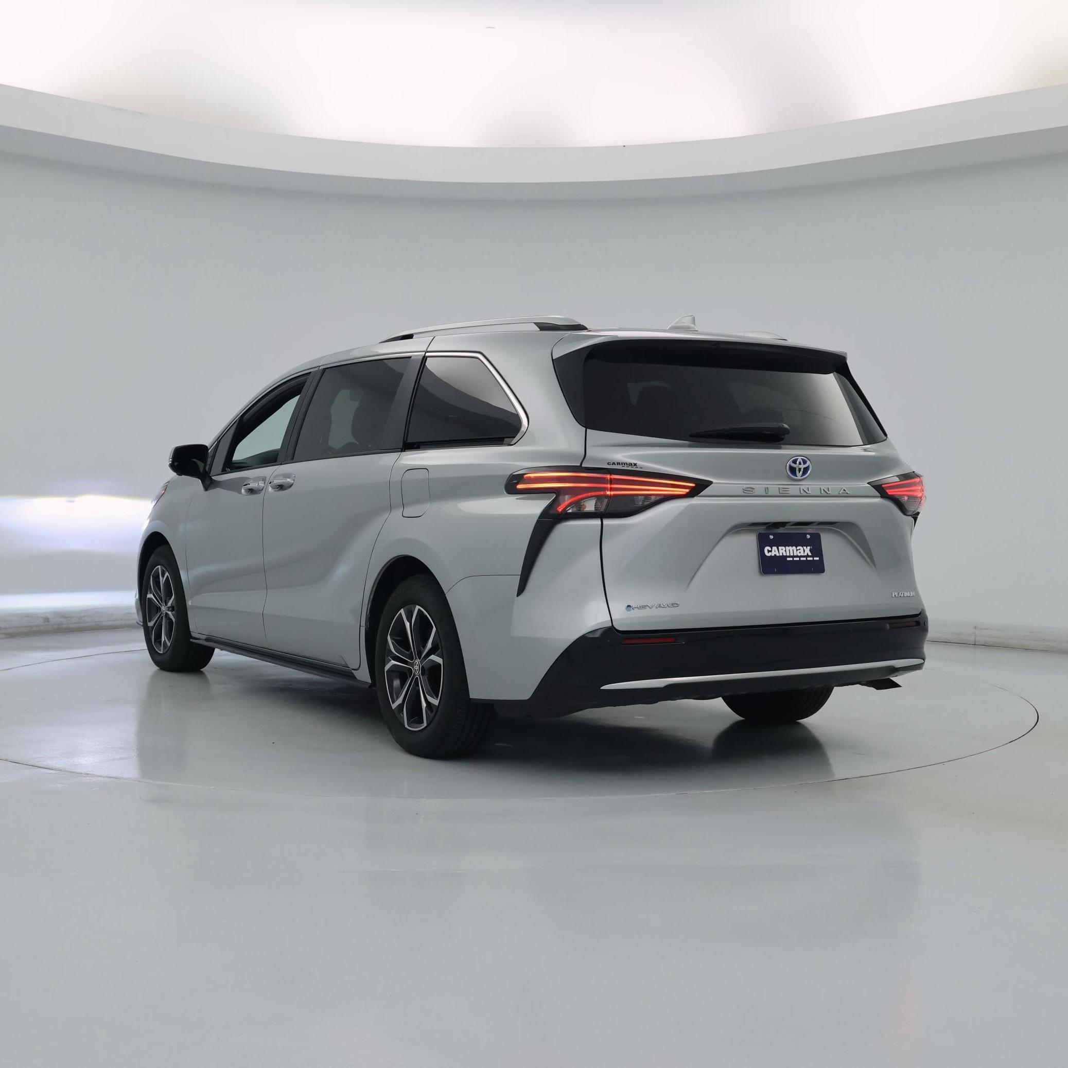 Thumbnail: 2025 Toyota Sienna - 2