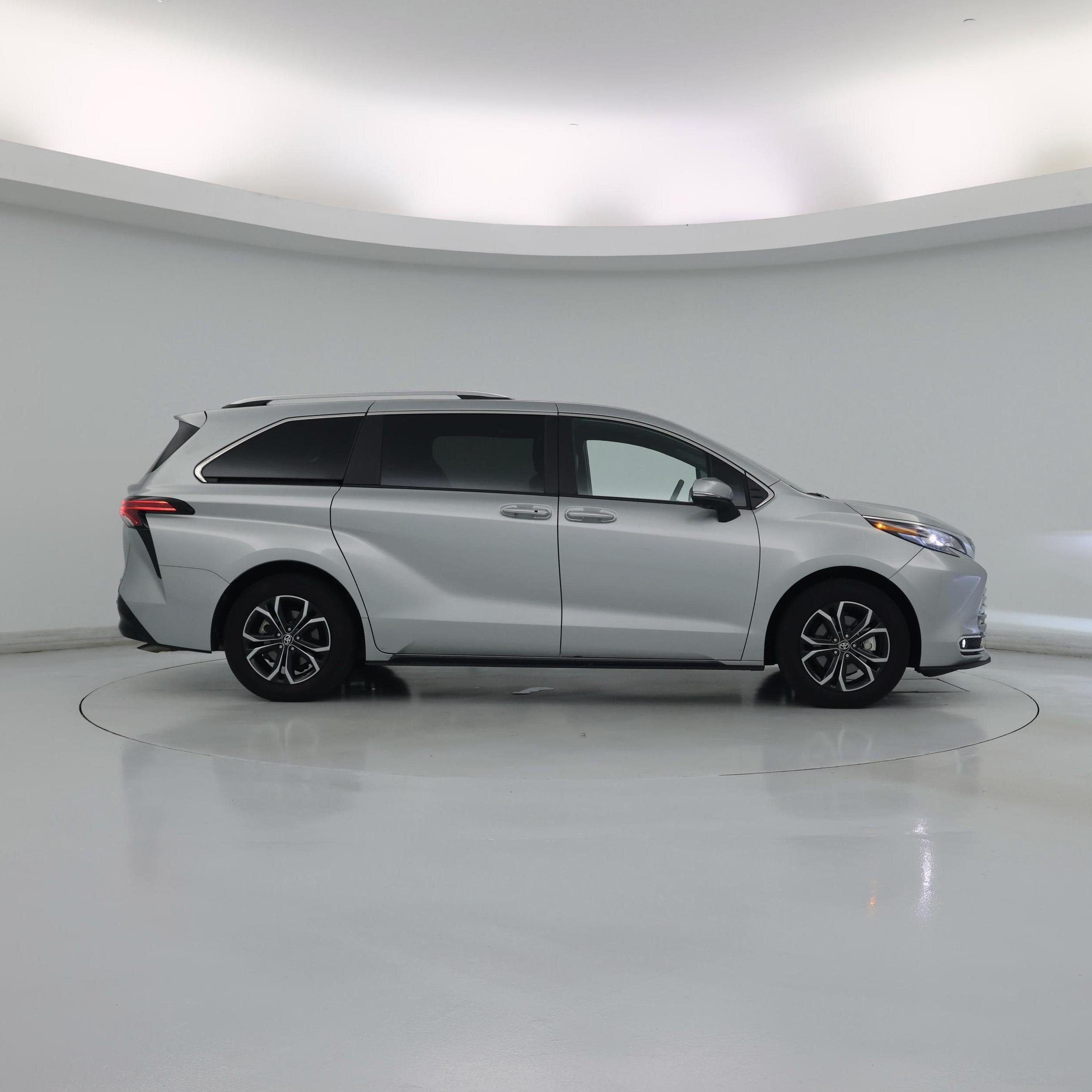 Thumbnail: 2025 Toyota Sienna - 7