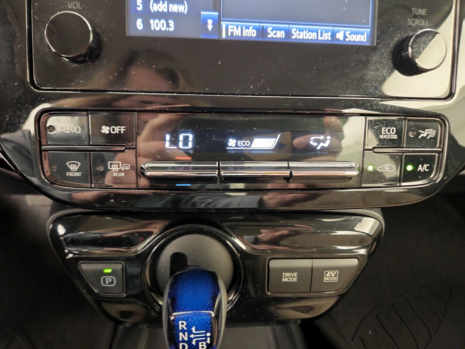 Thumbnail: 2019 Toyota Prius - 16