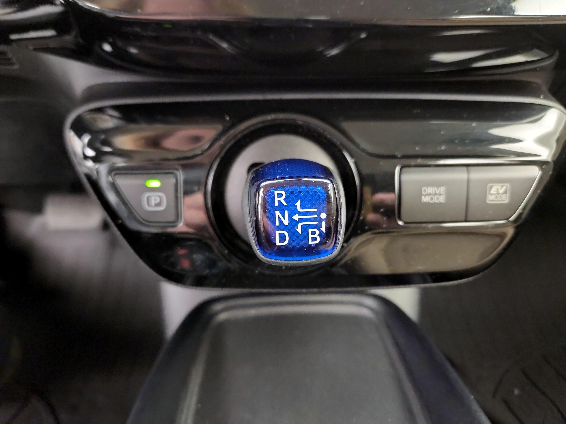 Thumbnail: 2019 Toyota Prius - 17