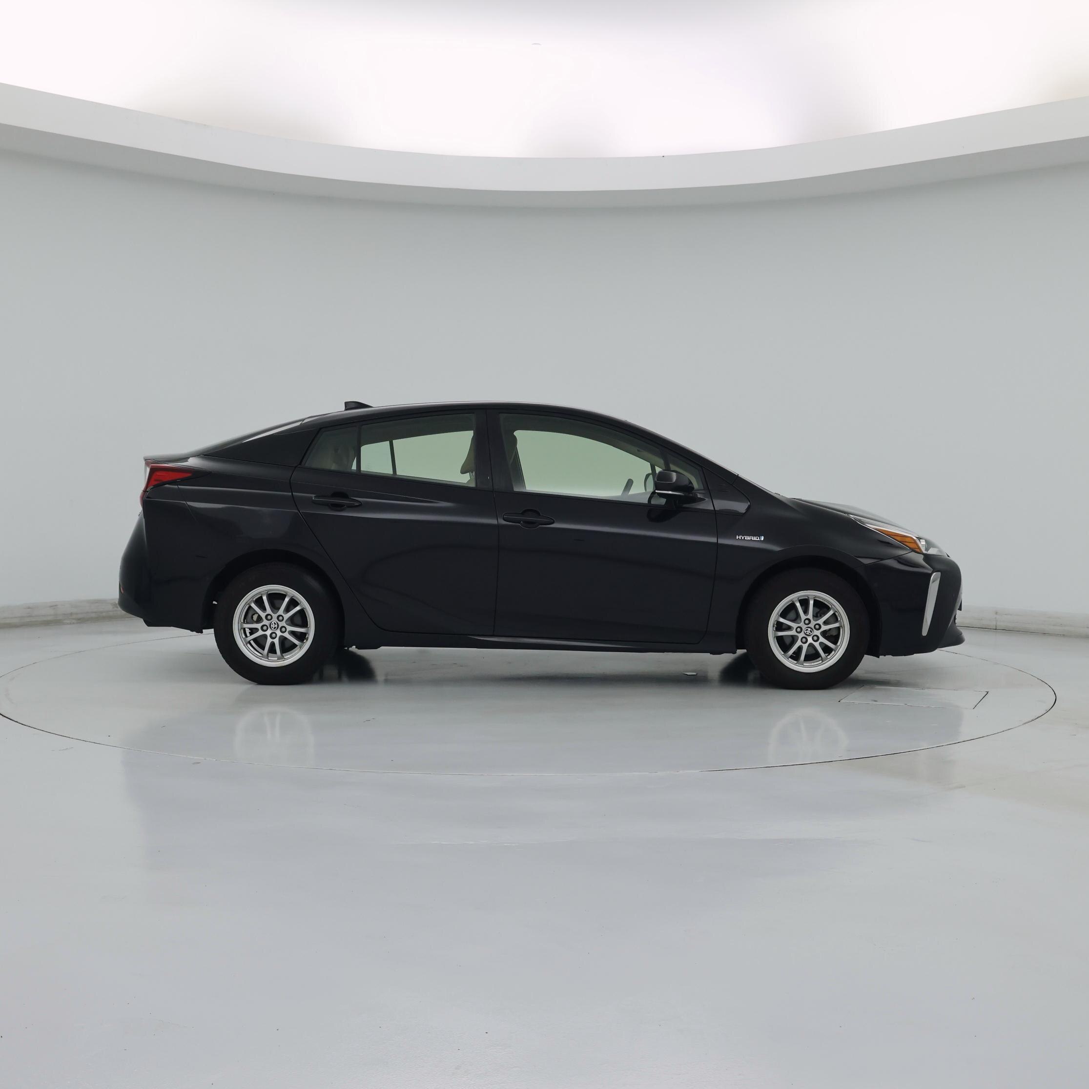 Thumbnail: 2019 Toyota Prius - 7