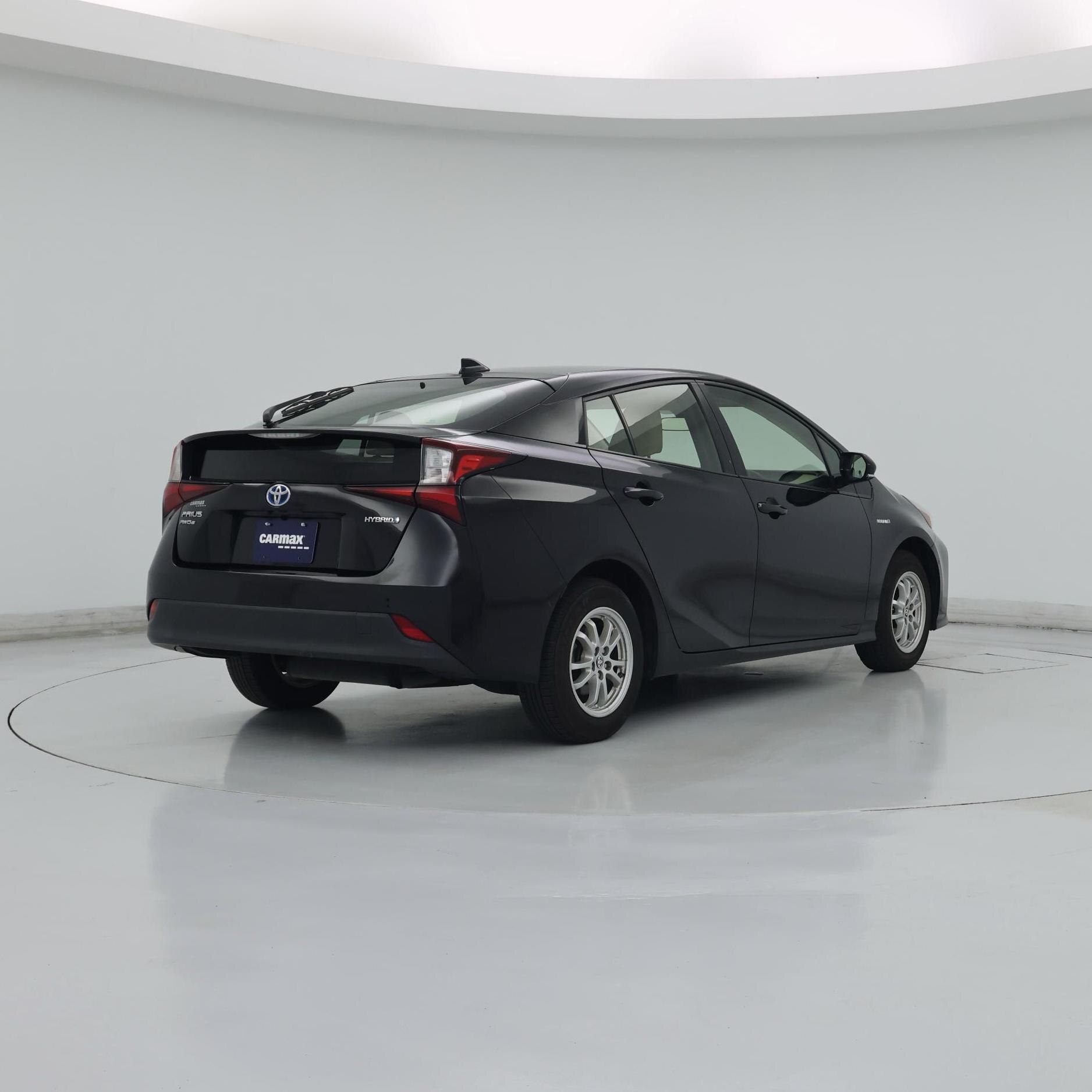 Thumbnail: 2019 Toyota Prius - 8
