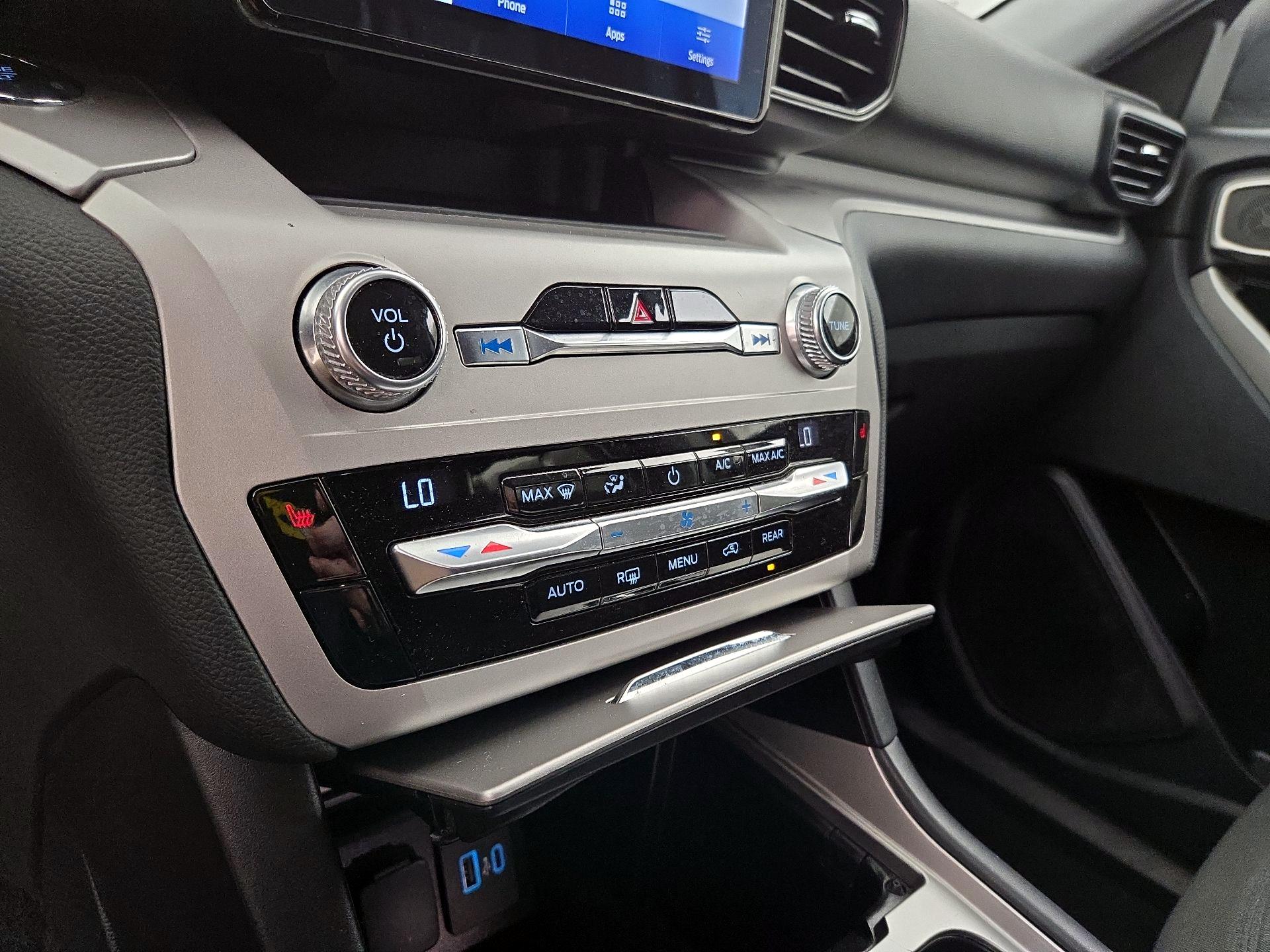 Thumbnail: 2021 Ford Explorer - 16