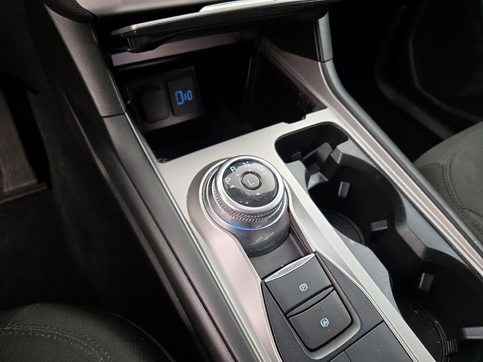 Thumbnail: 2021 Ford Explorer - 17