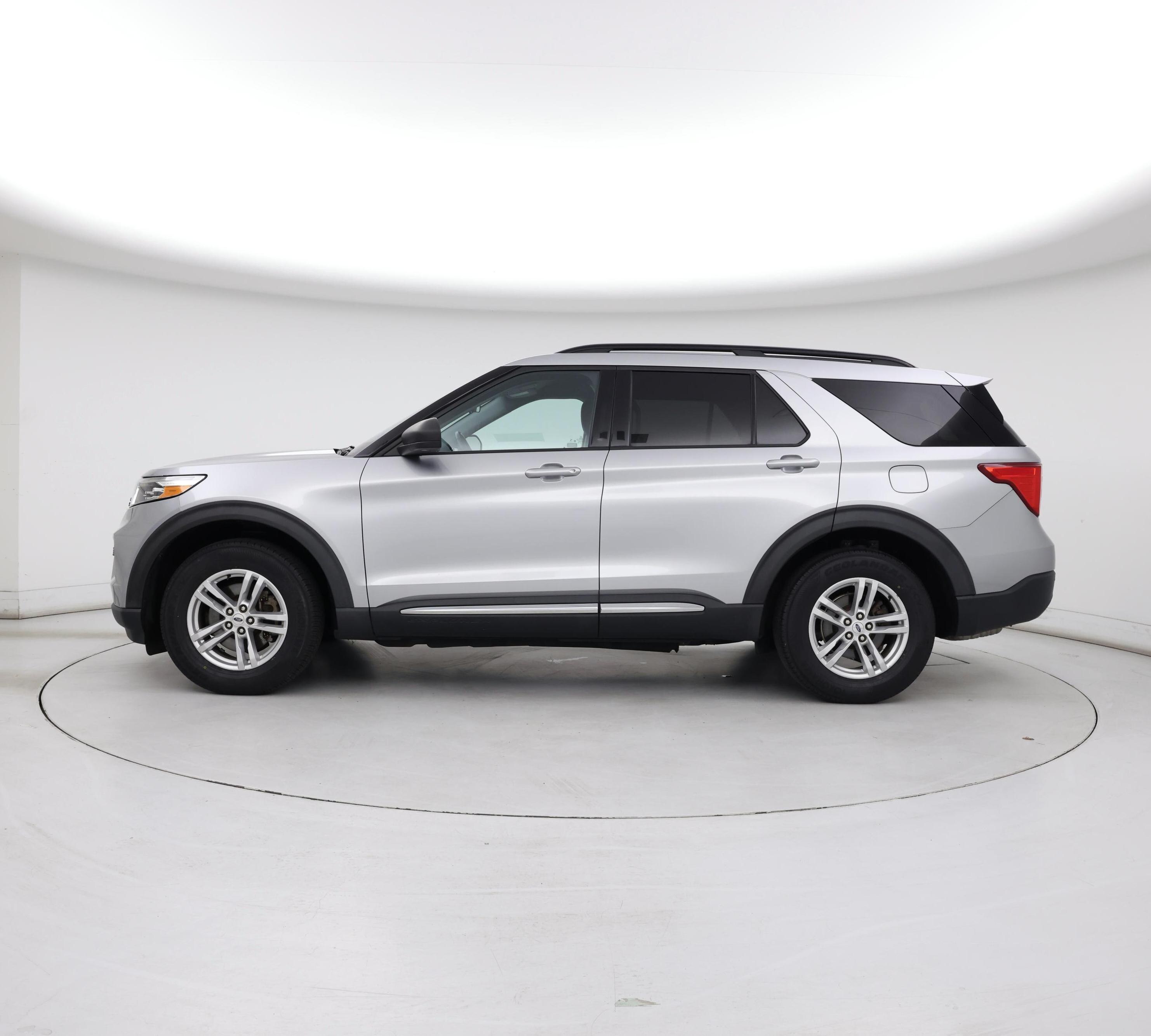 Thumbnail: 2021 Ford Explorer - 3
