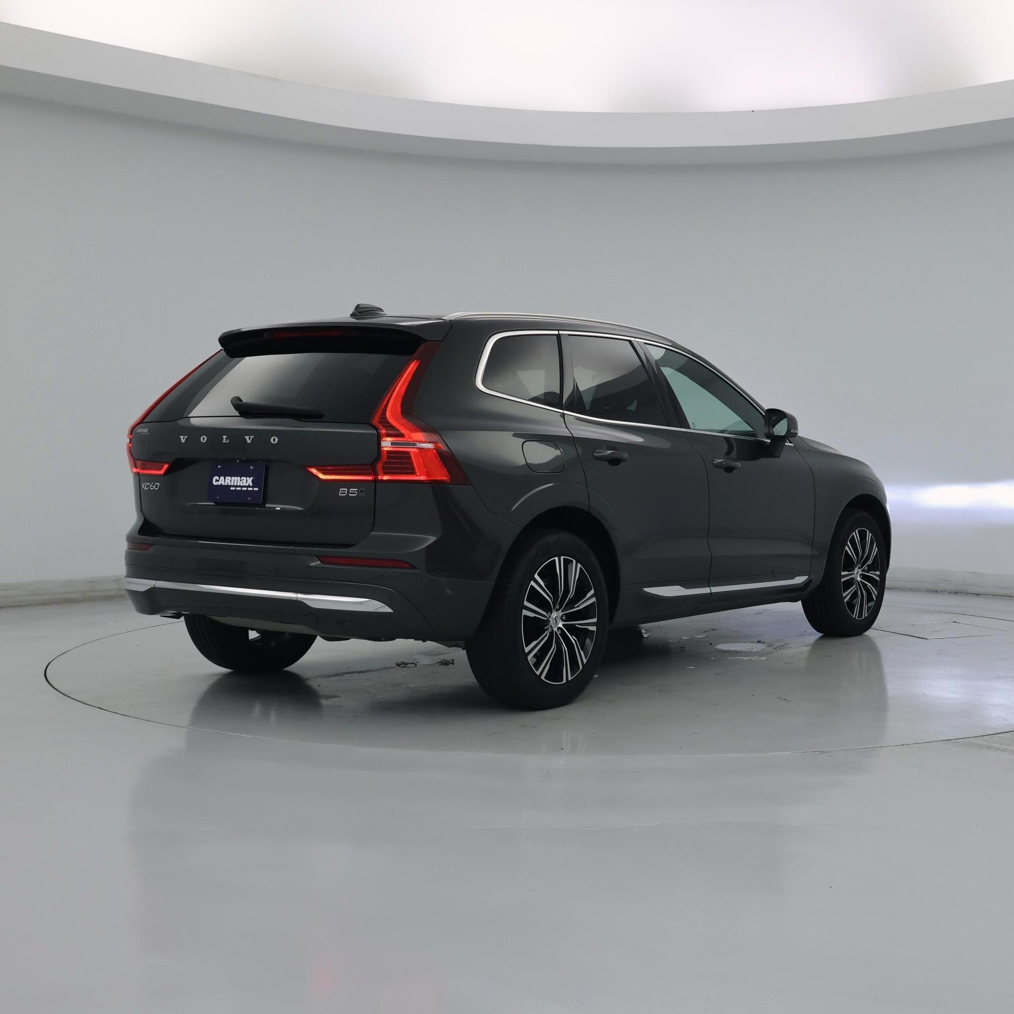 Thumbnail: 2022 Volvo XC60 - 8