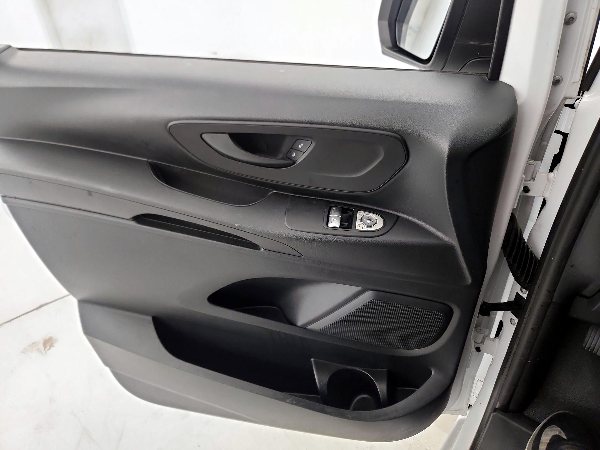 Thumbnail: 2022 Mercedes-Benz Metris - 12