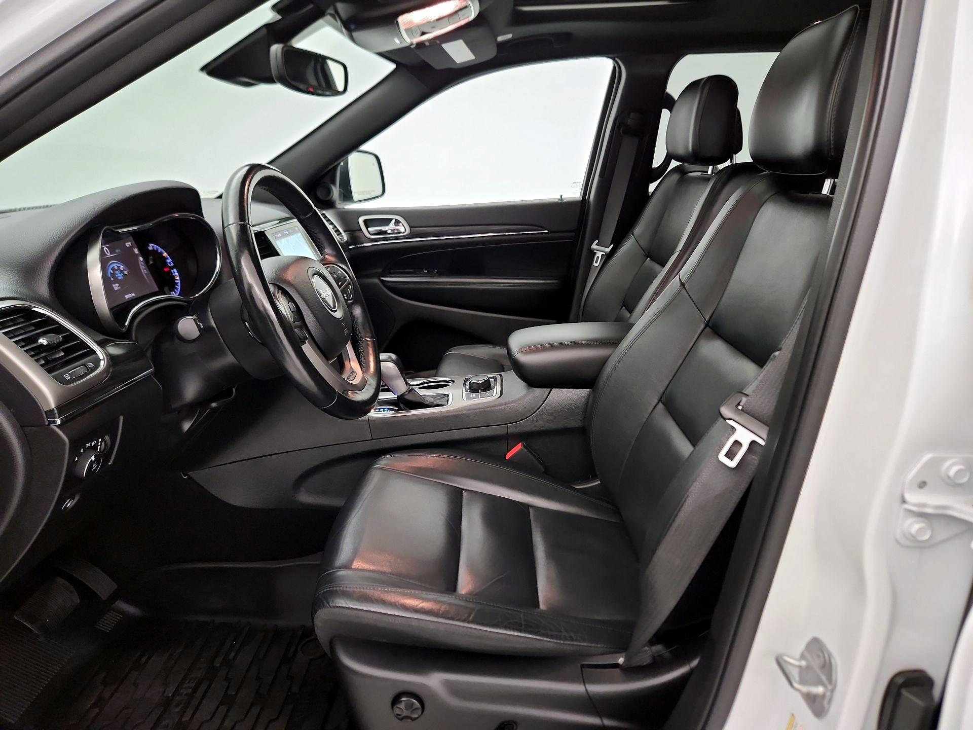 Thumbnail: 2020 Jeep Grand Cherokee - 11