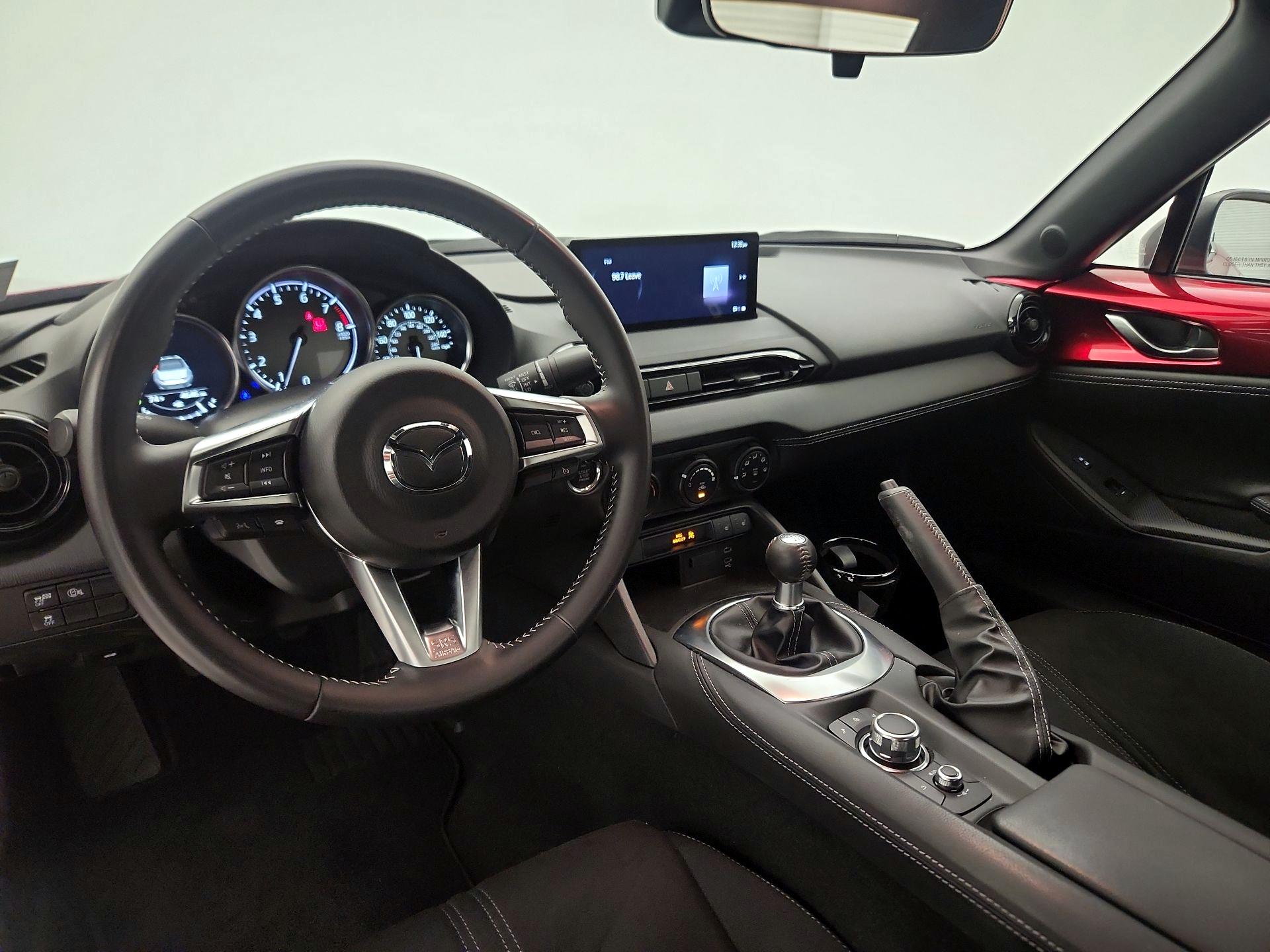 Thumbnail: 2025 Mazda MX-5 Miata - 9