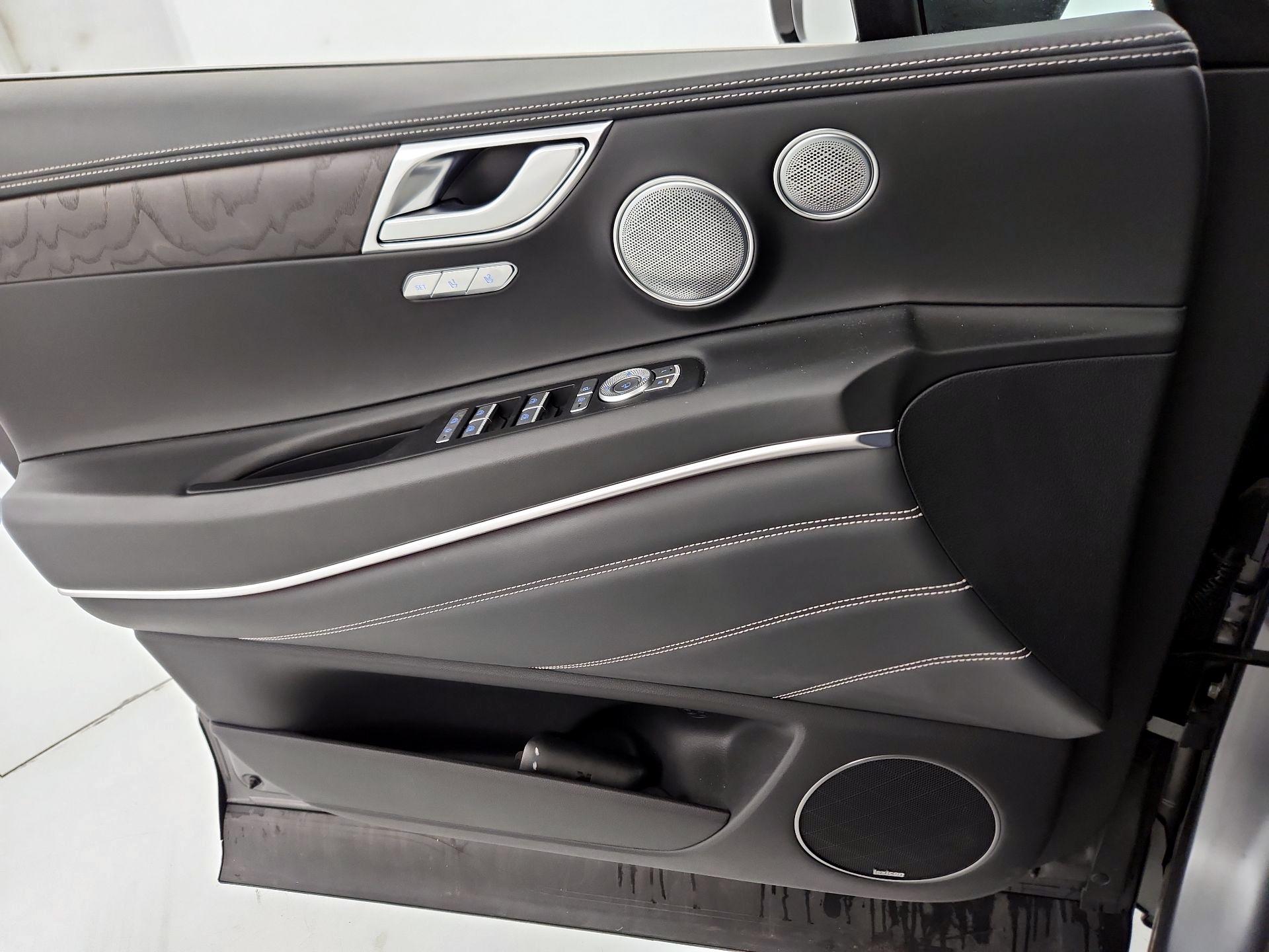 Thumbnail: 2022 Genesis GV80 - 12