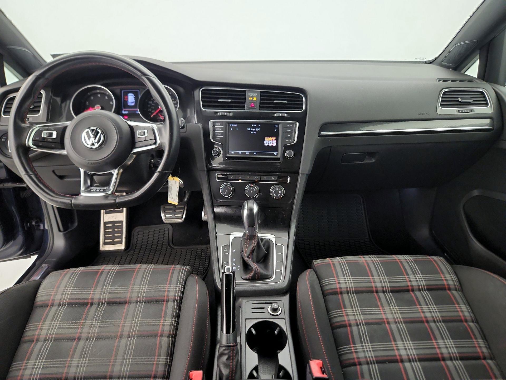 Thumbnail: 2017 Volkswagen Golf - 9