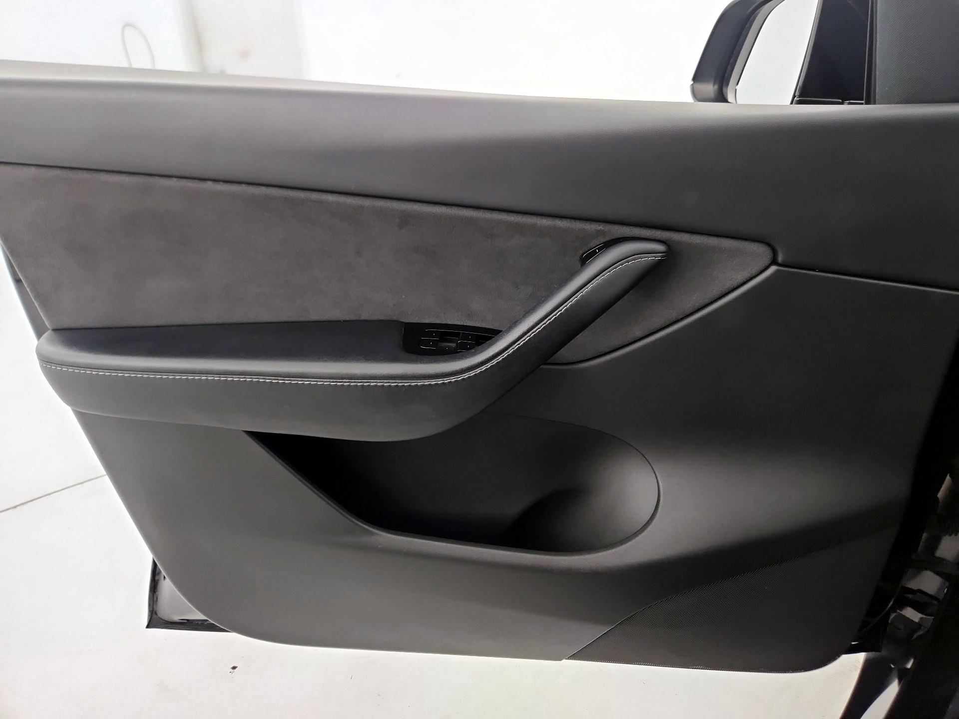 Thumbnail: 2020 Tesla Model Y - 12