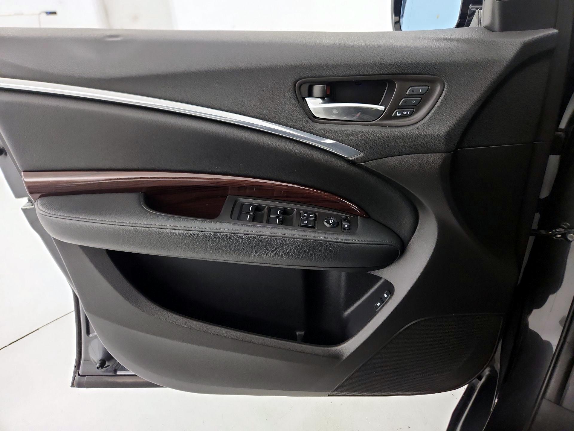Thumbnail: 2016 Acura MDX - 12