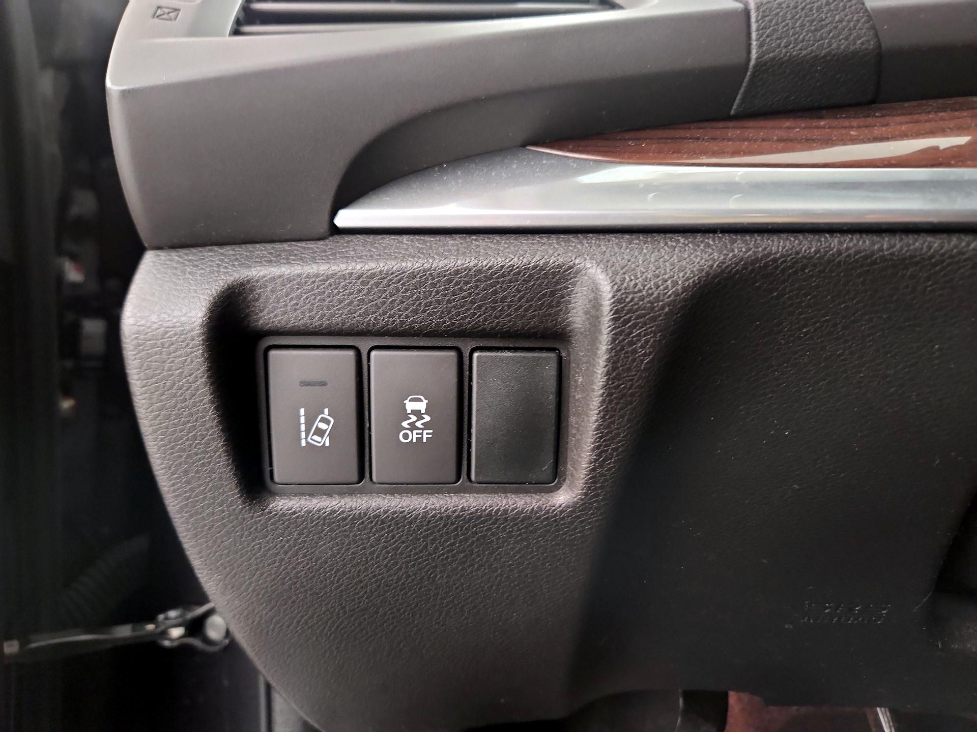 Thumbnail: 2016 Acura MDX - 13