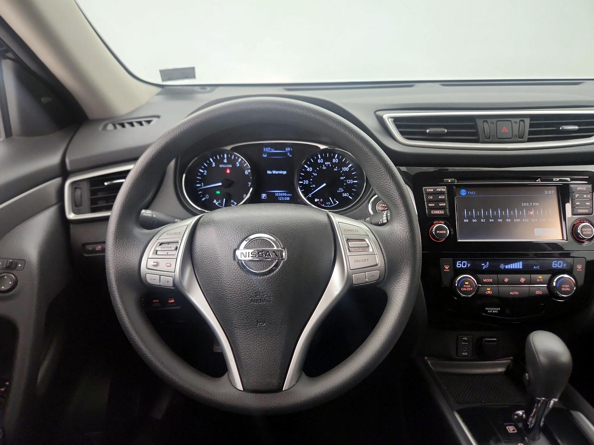 Thumbnail: 2015 Nissan Rogue - 10