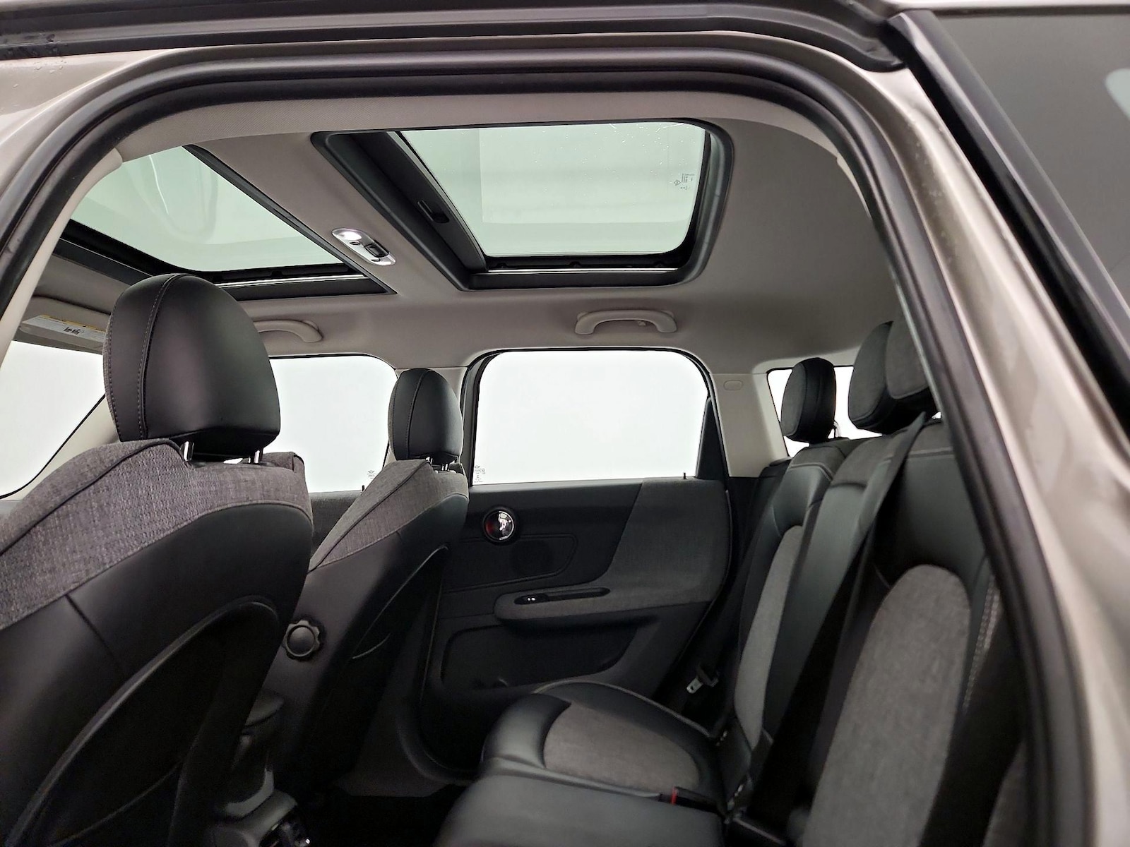 2017 MINI Countryman Base - Photo 23