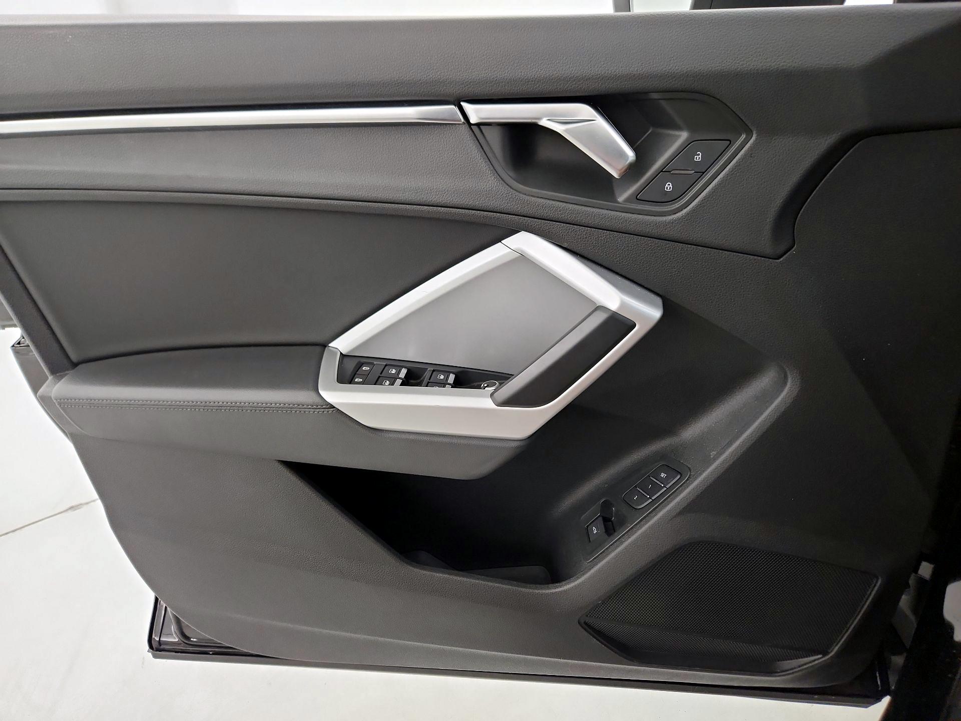 Thumbnail: 2022 Audi Q3 - 12