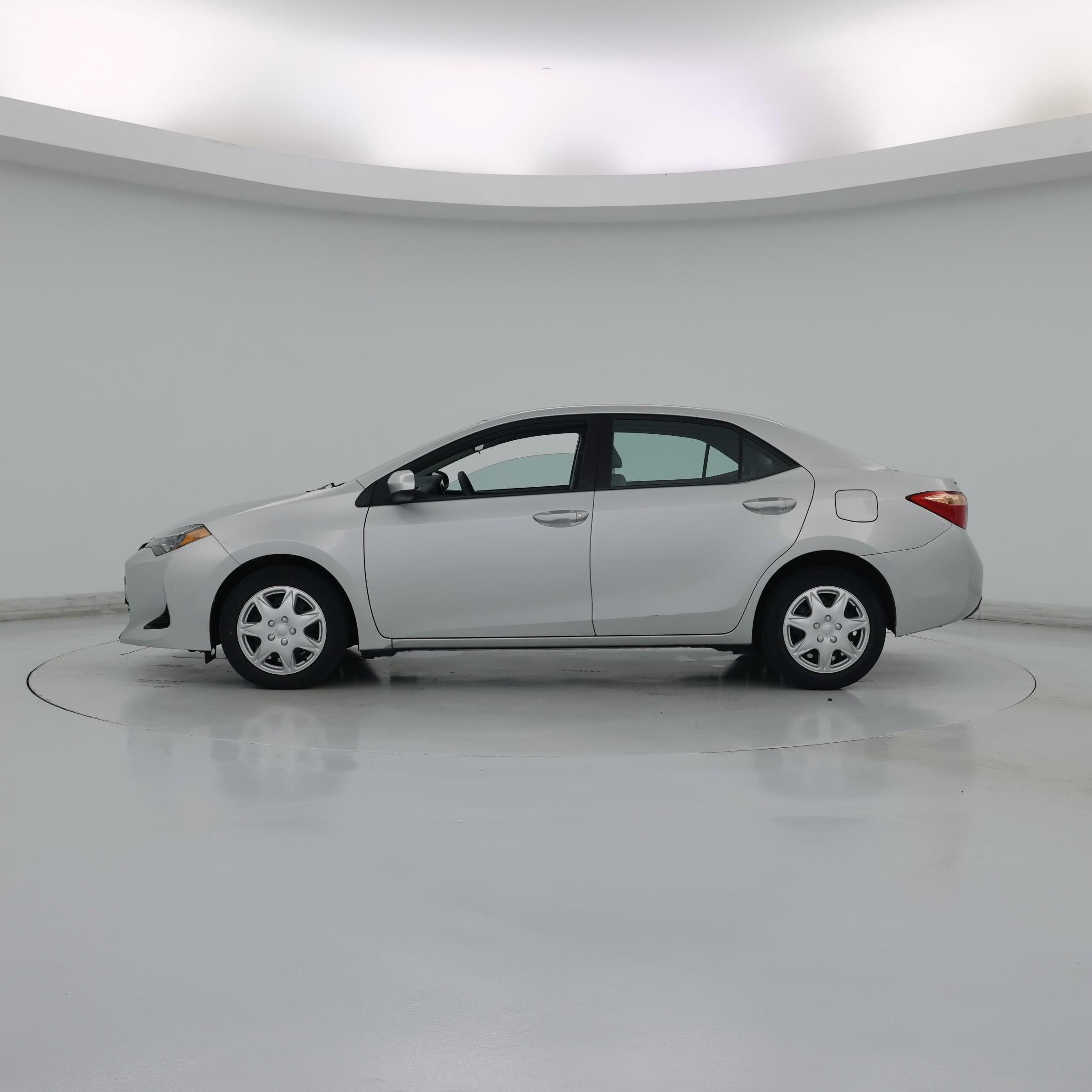 Thumbnail: 2017 Toyota Corolla - 3